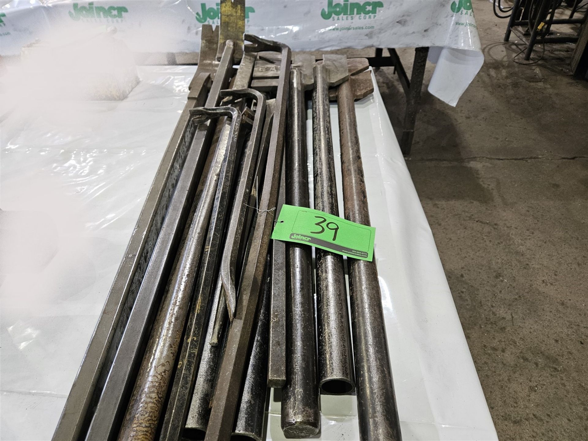 LOT OF ASST. PRYBARS AND BEAM TURNERS