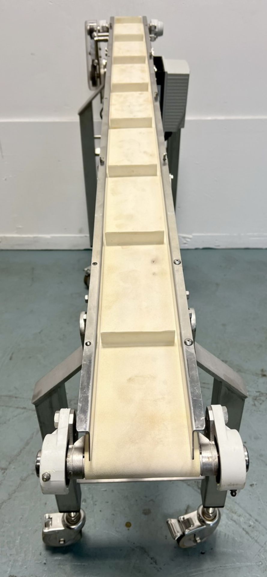 Dorner 7300 Flat Belt Conveyor - Image 5 of 7