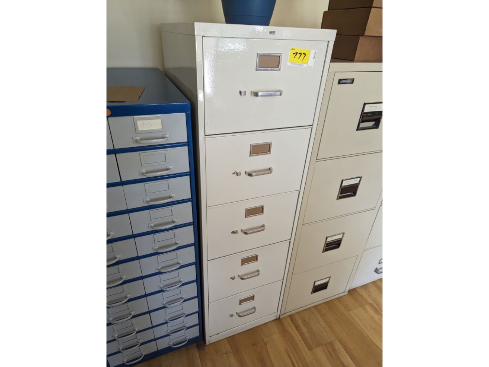 5 Drawer File Cabinet - Image 2 of 3