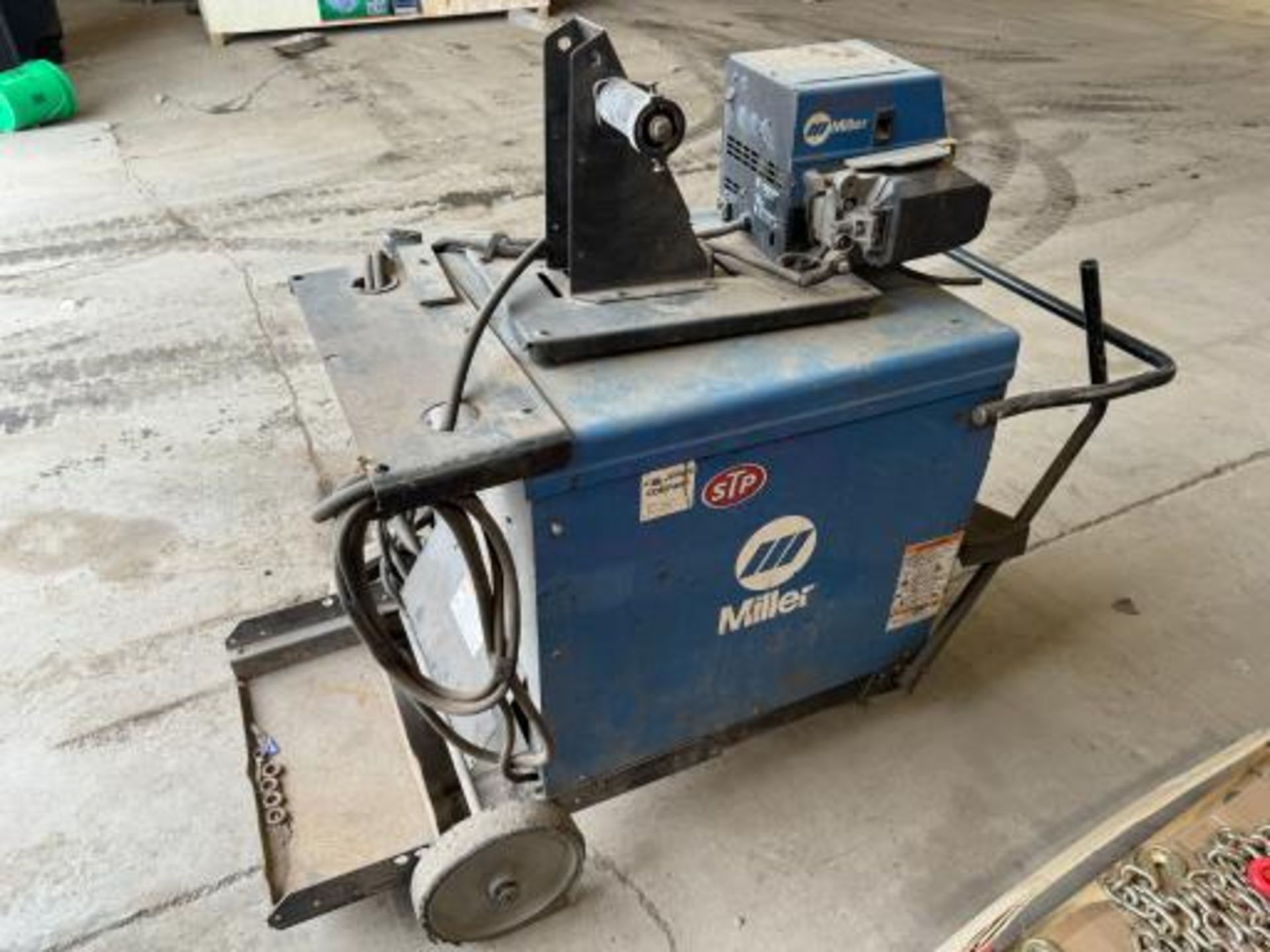 Miller Deltaweld 302 Welder w/ wirefeeder - Image 5 of 10