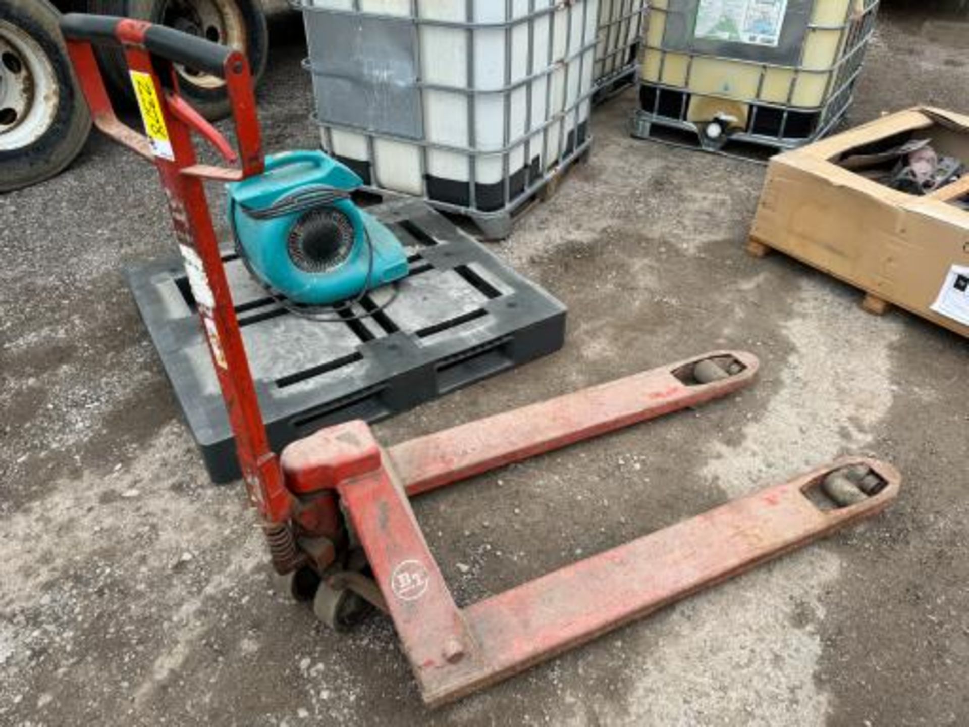 BT Hand Pallet Truck