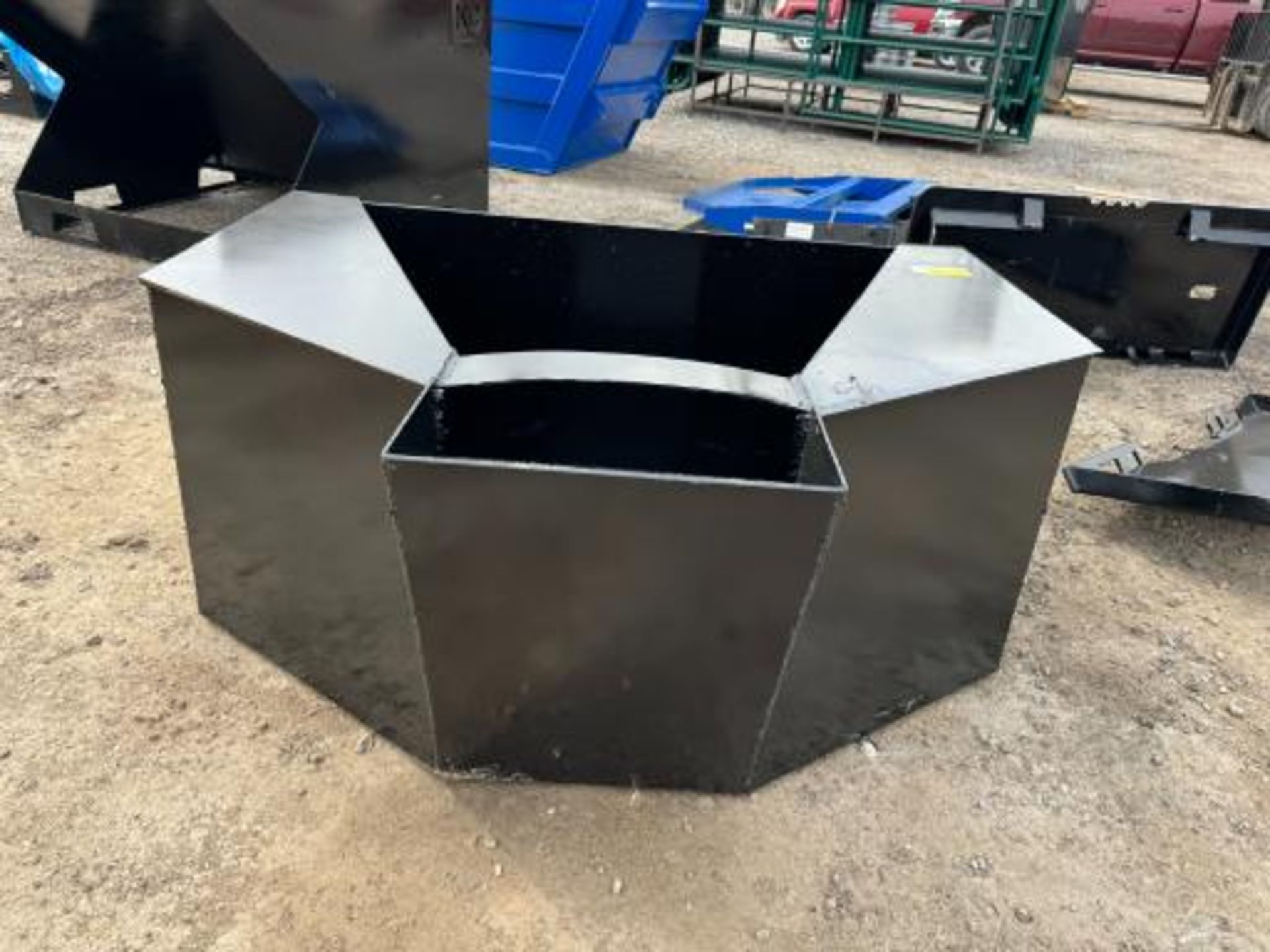 3/4 yd QT Concrete Bucket - Image 2 of 5