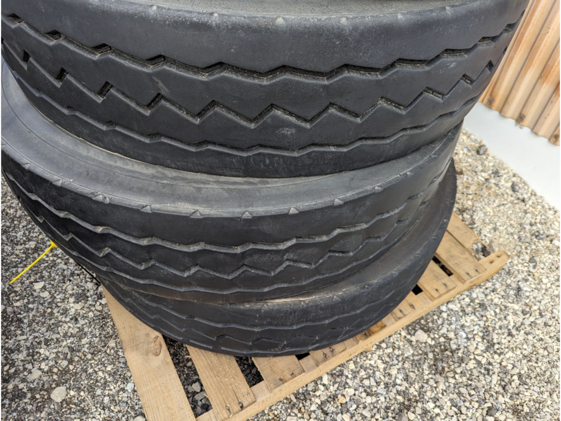 (4) Goodyear G751 MSA 12R22.5 commercial truck tires USED Virgin Tread Surplus Take Off - Image 3 of 4