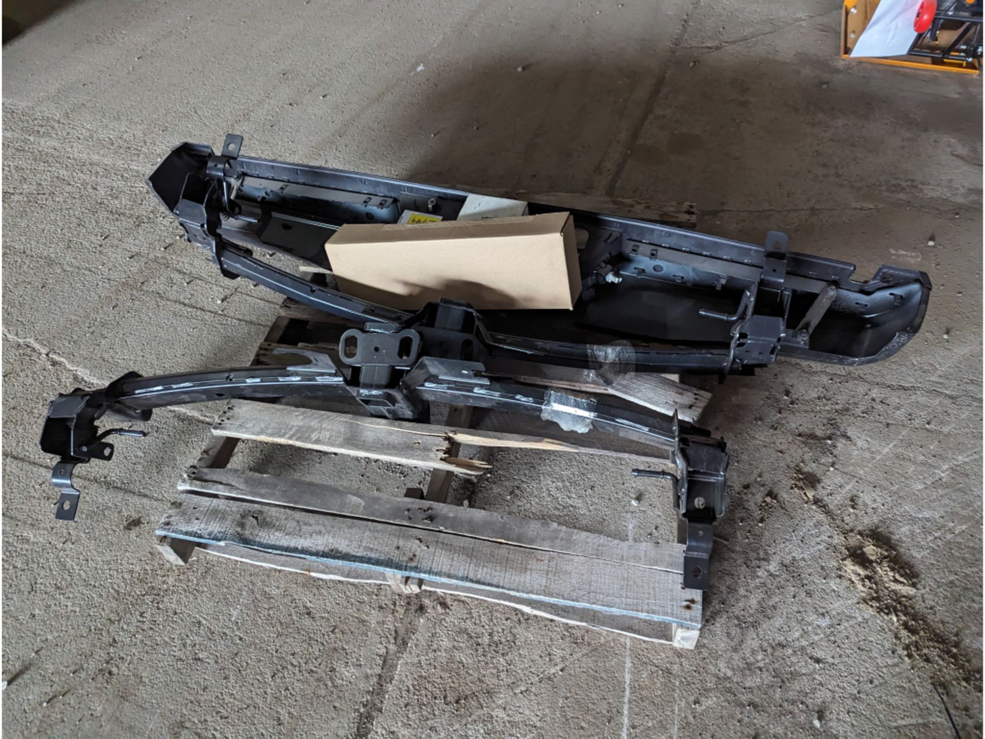 Ford F150 Bumper, Ford Explorer Hitches - Image 3 of 4
