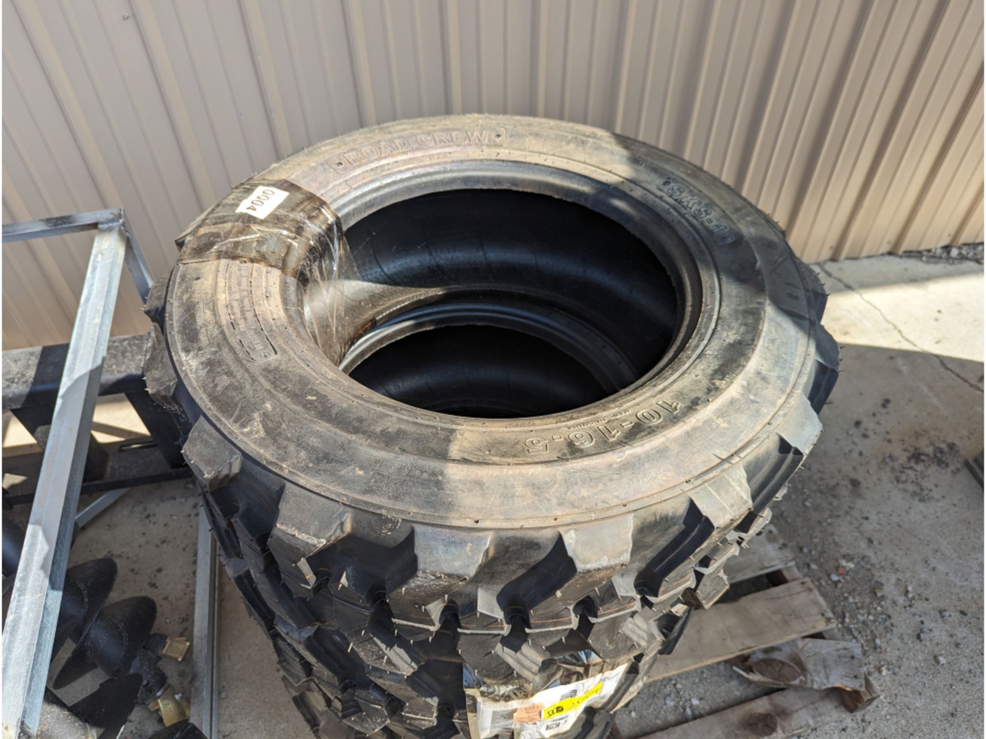 4 NEW Road Crew SKS-1 Skid Steer Tires, 1 Used Tire, 10-16.5 - Image 3 of 10