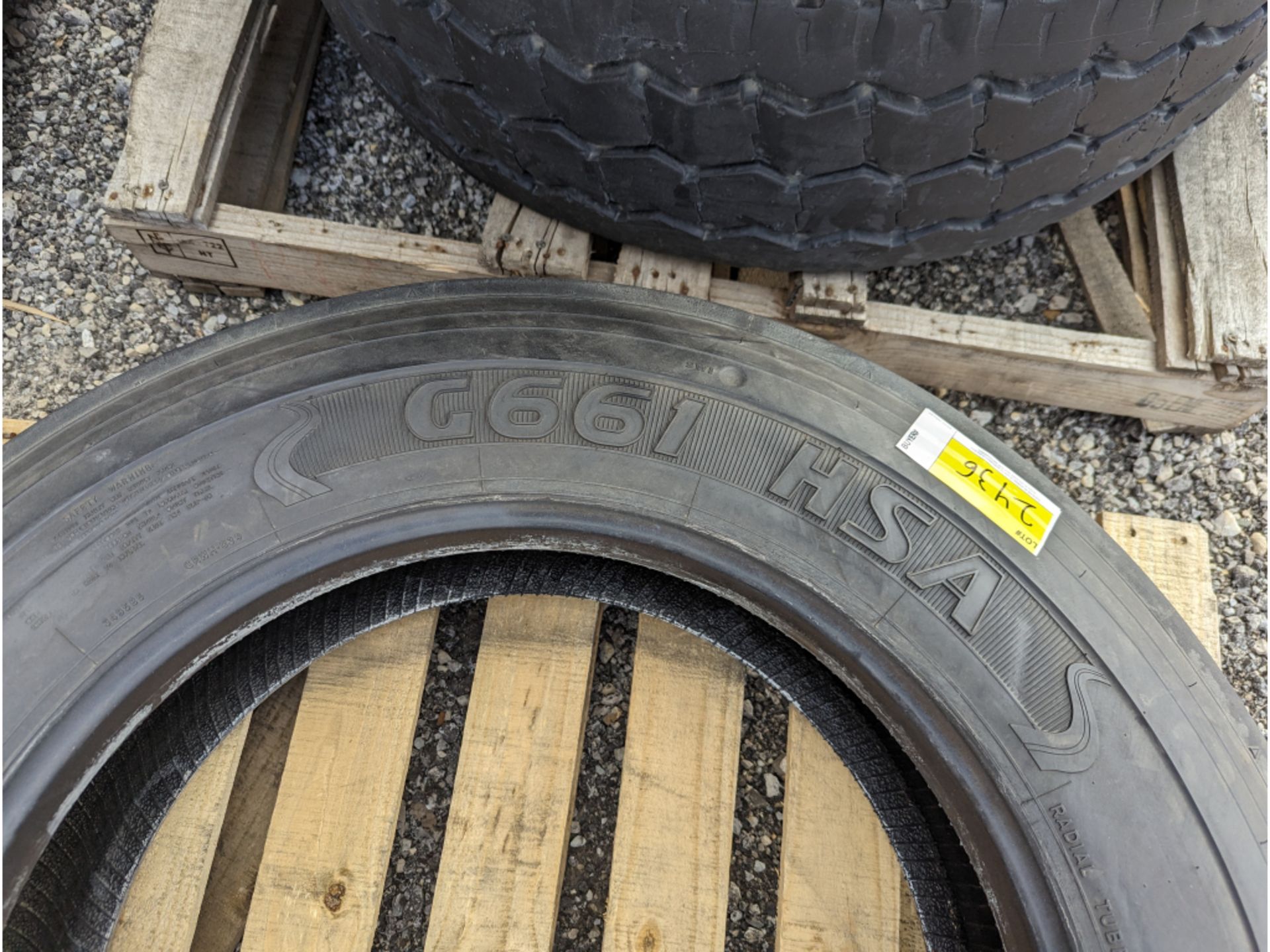 (1) Goodyear G661 HAS 245/75R22.5 commercial truck tires USED Virgin Tread Surplus Take Off - Image 3 of 3