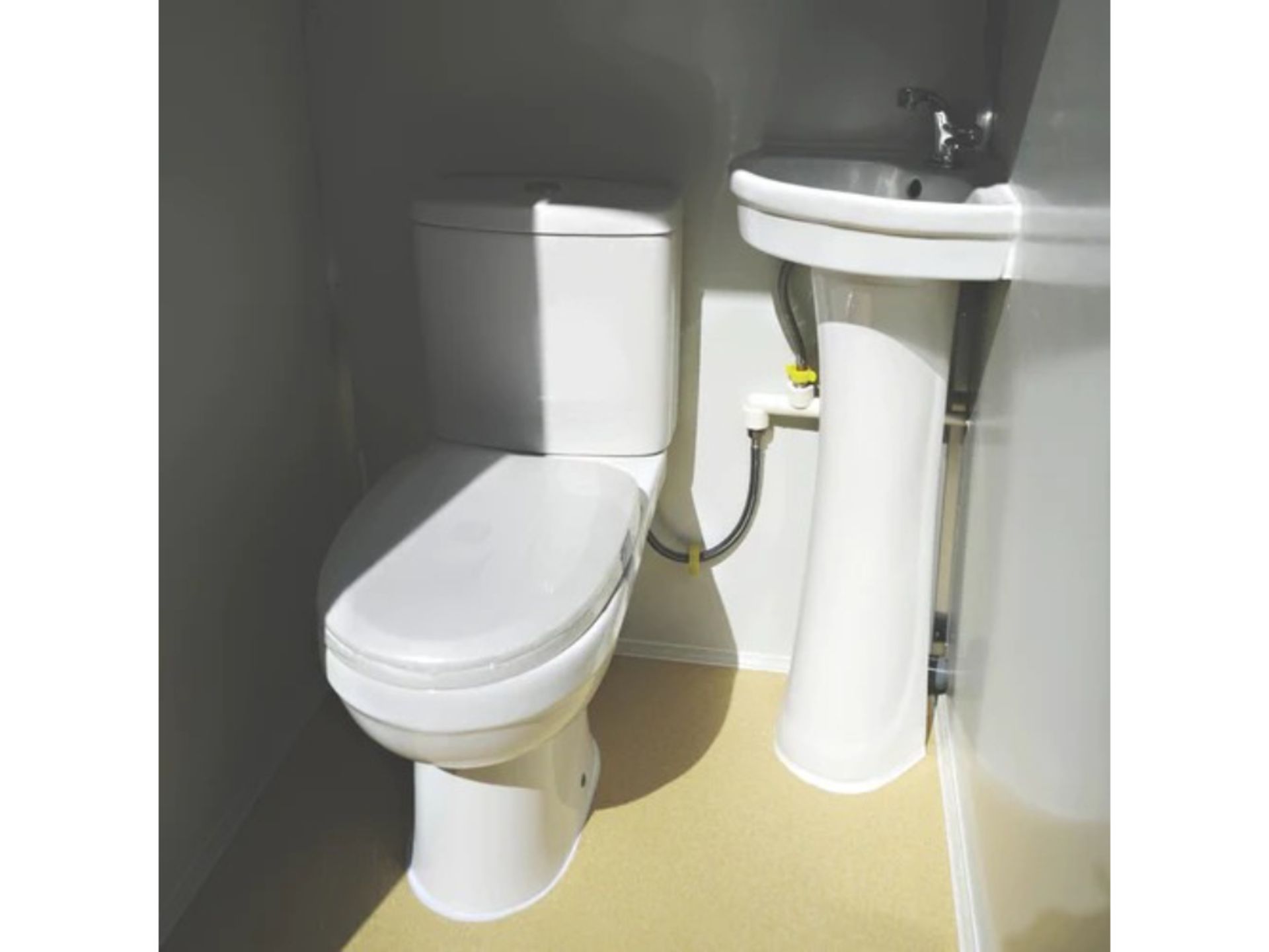 Bastone Mobile Double Toilet w/ Sink - Image 7 of 14