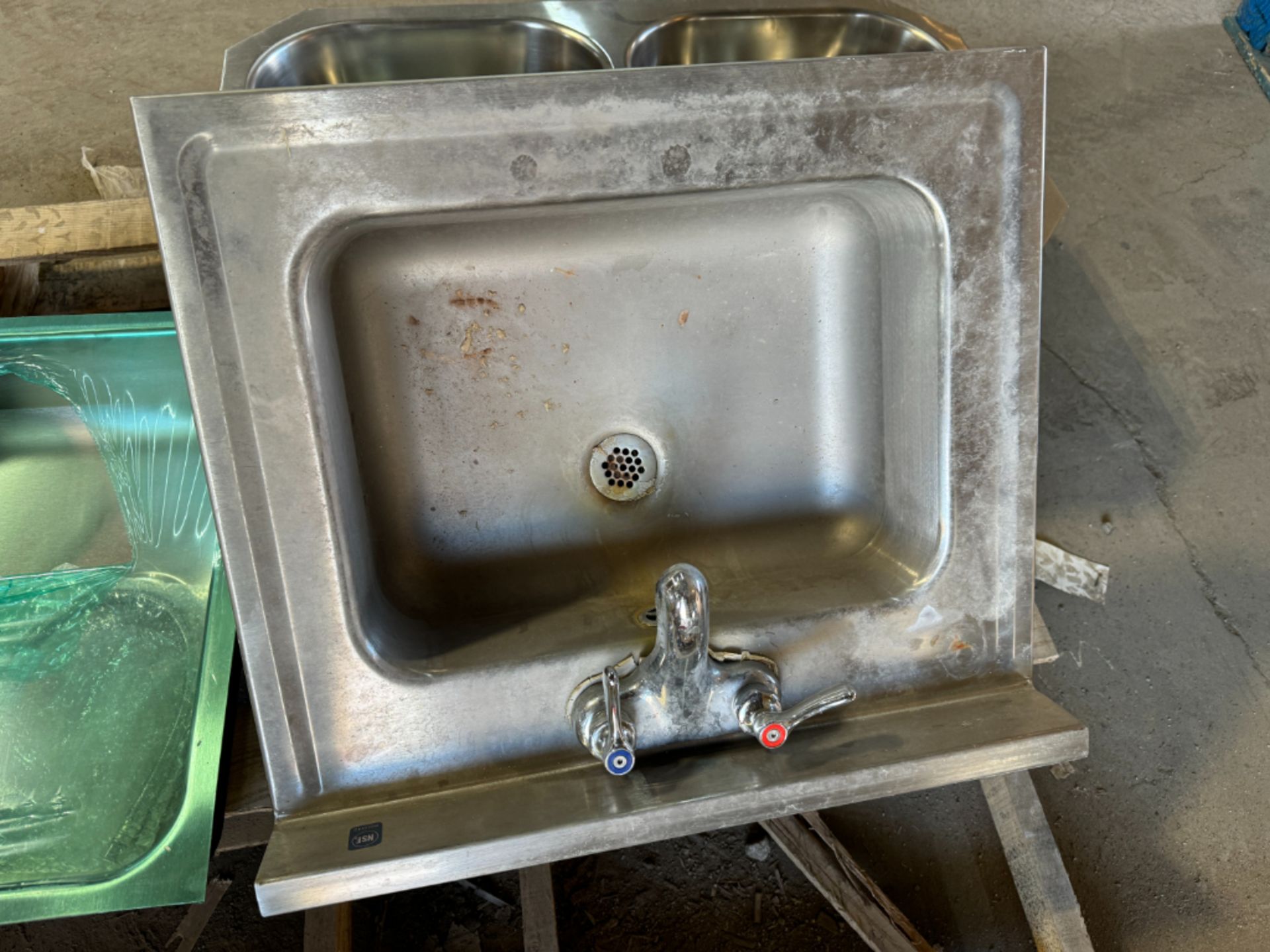 3 Stainless Sinks - Image 3 of 5