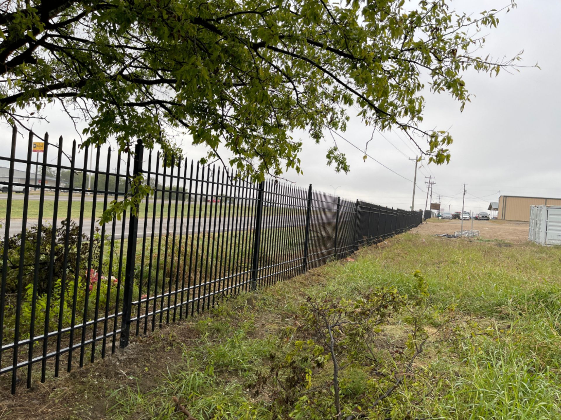 300' Galvanized Steel Fence w/ Posts - Image 2 of 6