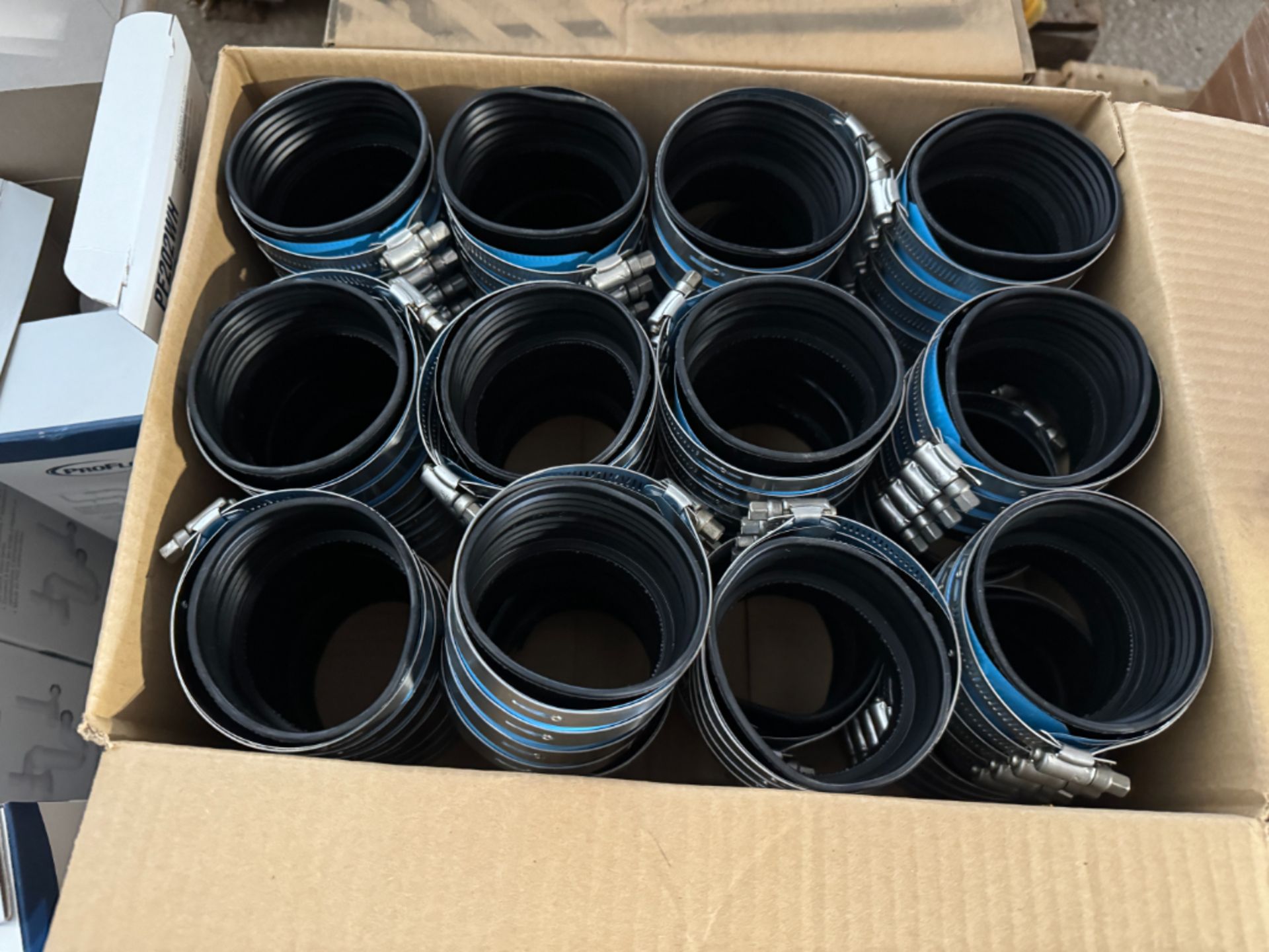 7 Boxes 3" Heavyweight Couplings