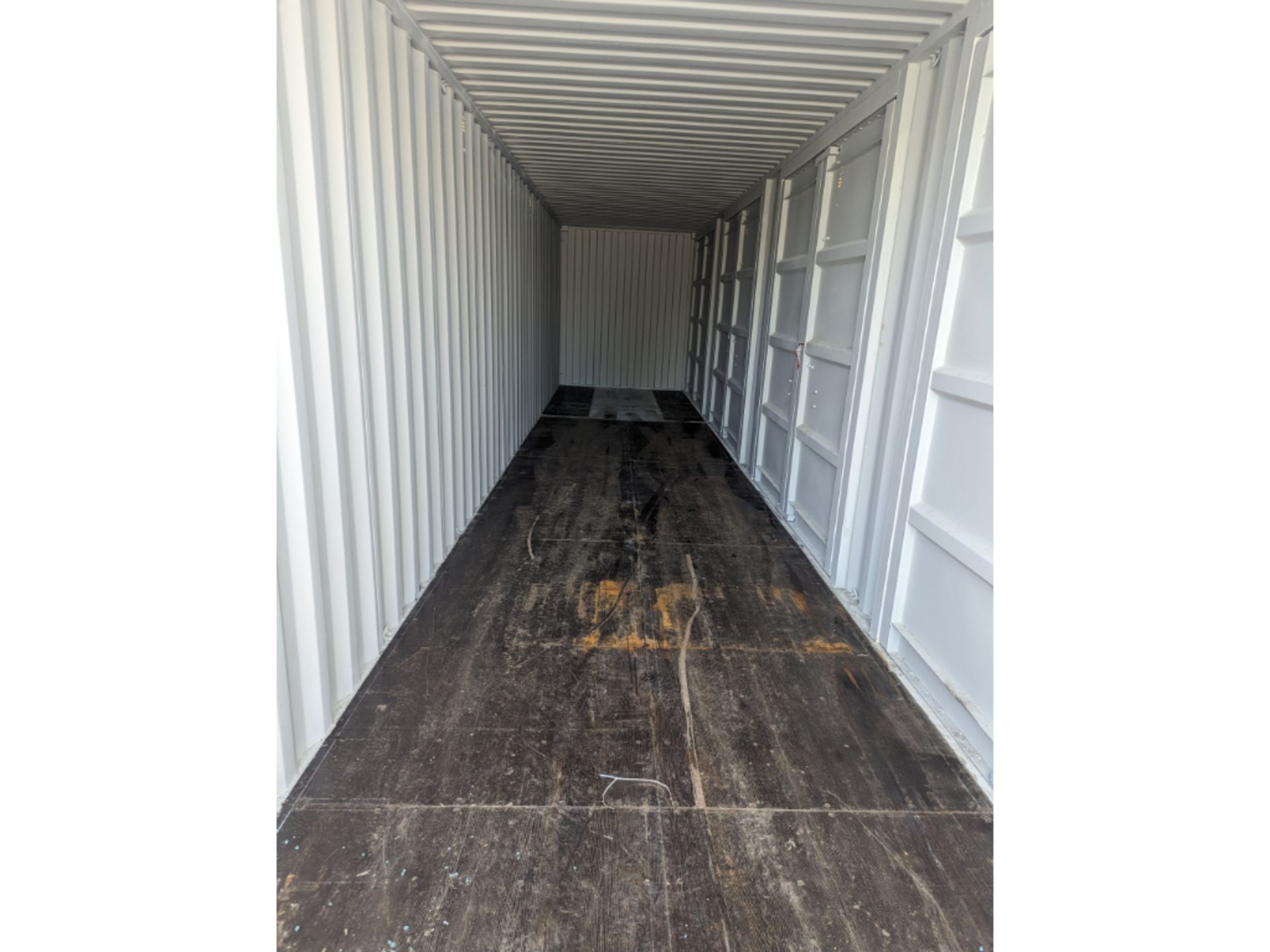 1 Trip 40' High Side Shipping Container w/ Side Doors - Image 3 of 4