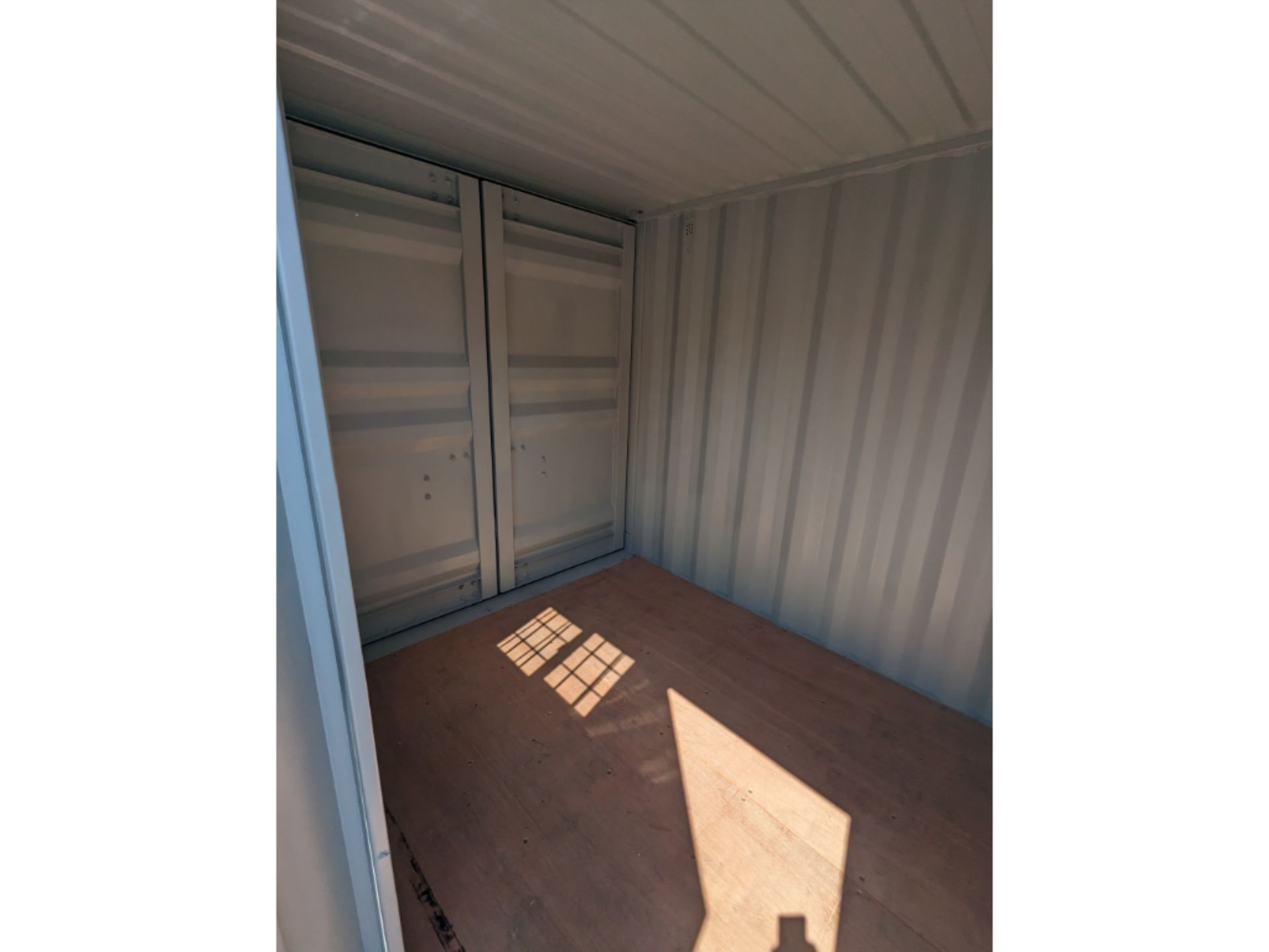 9' Container w/ Side Window - Image 6 of 6