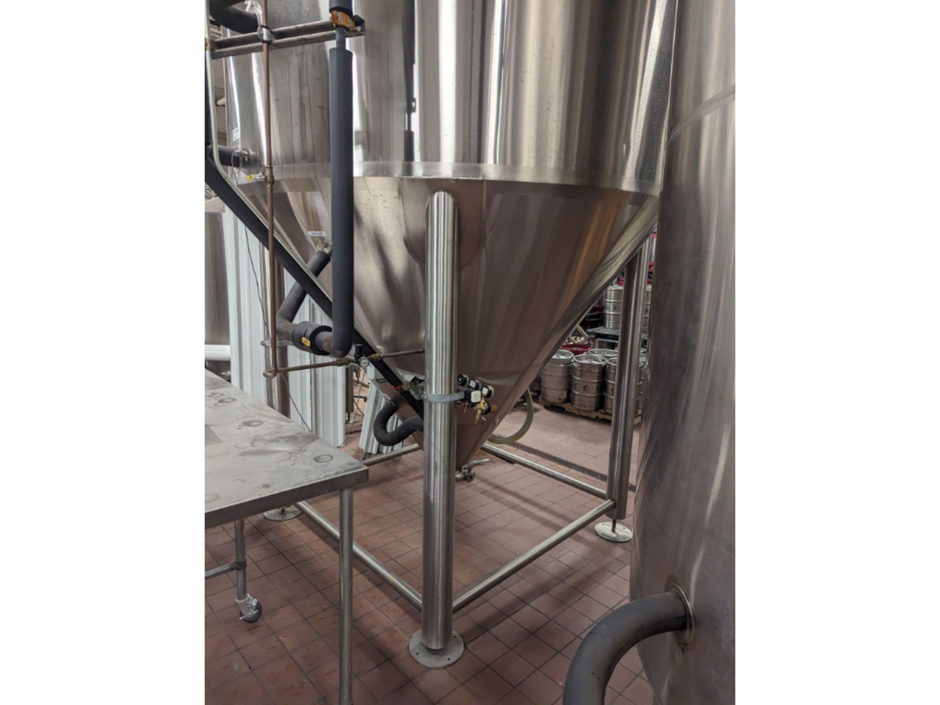 2013 Craftwerk 100 BBL Jacketed Fermenter - Image 5 of 6