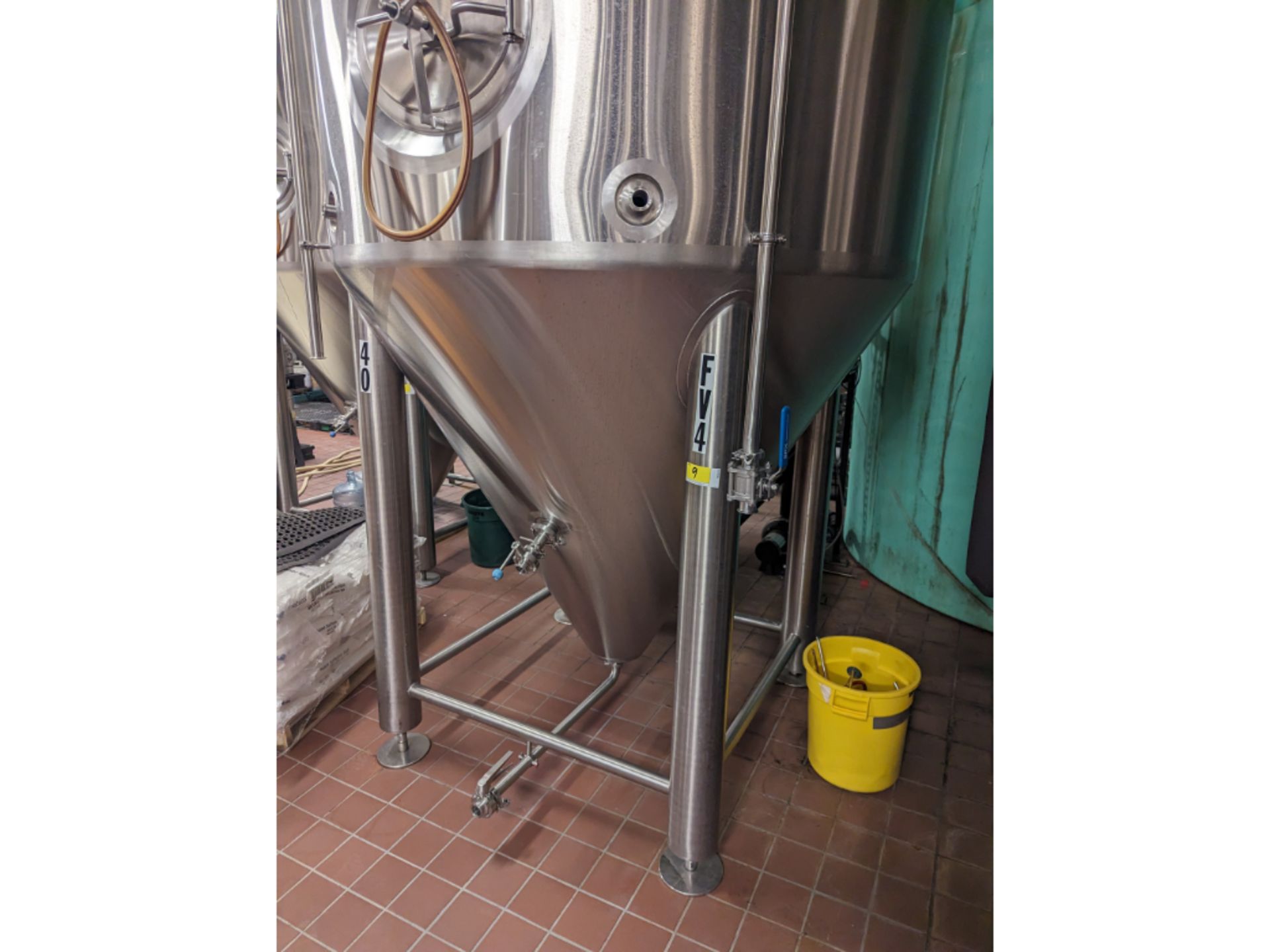 40 BBL Jacketed Fermenter - Image 4 of 6