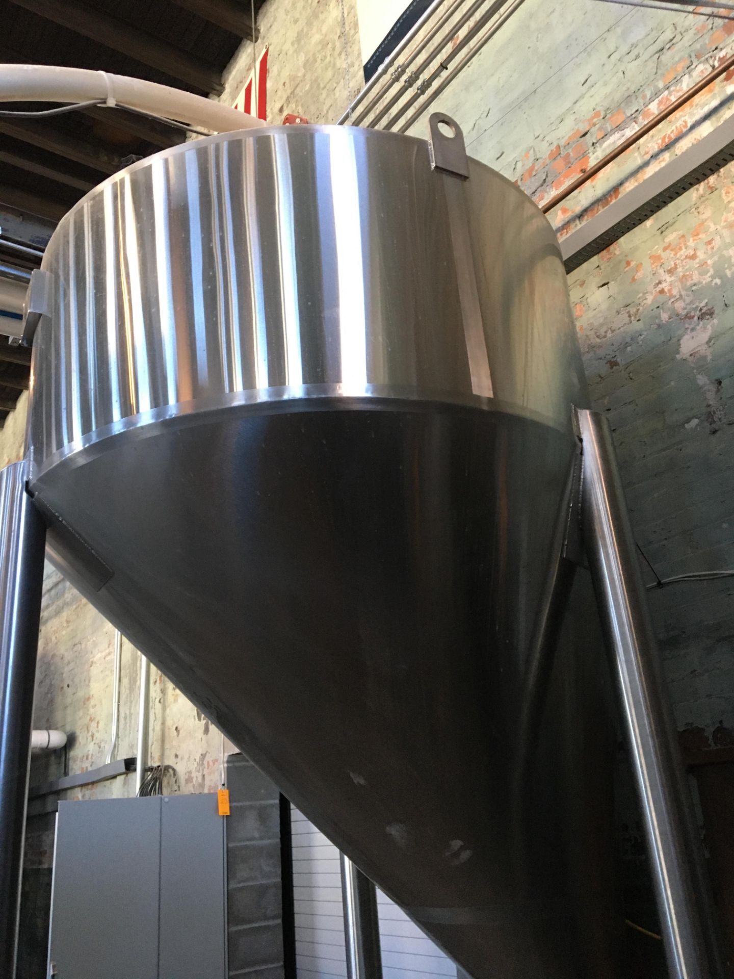 2500-L Minnetonka Grain Case, Stainless Steel; Vessel that holds all your milled grain prior to - Image 4 of 8