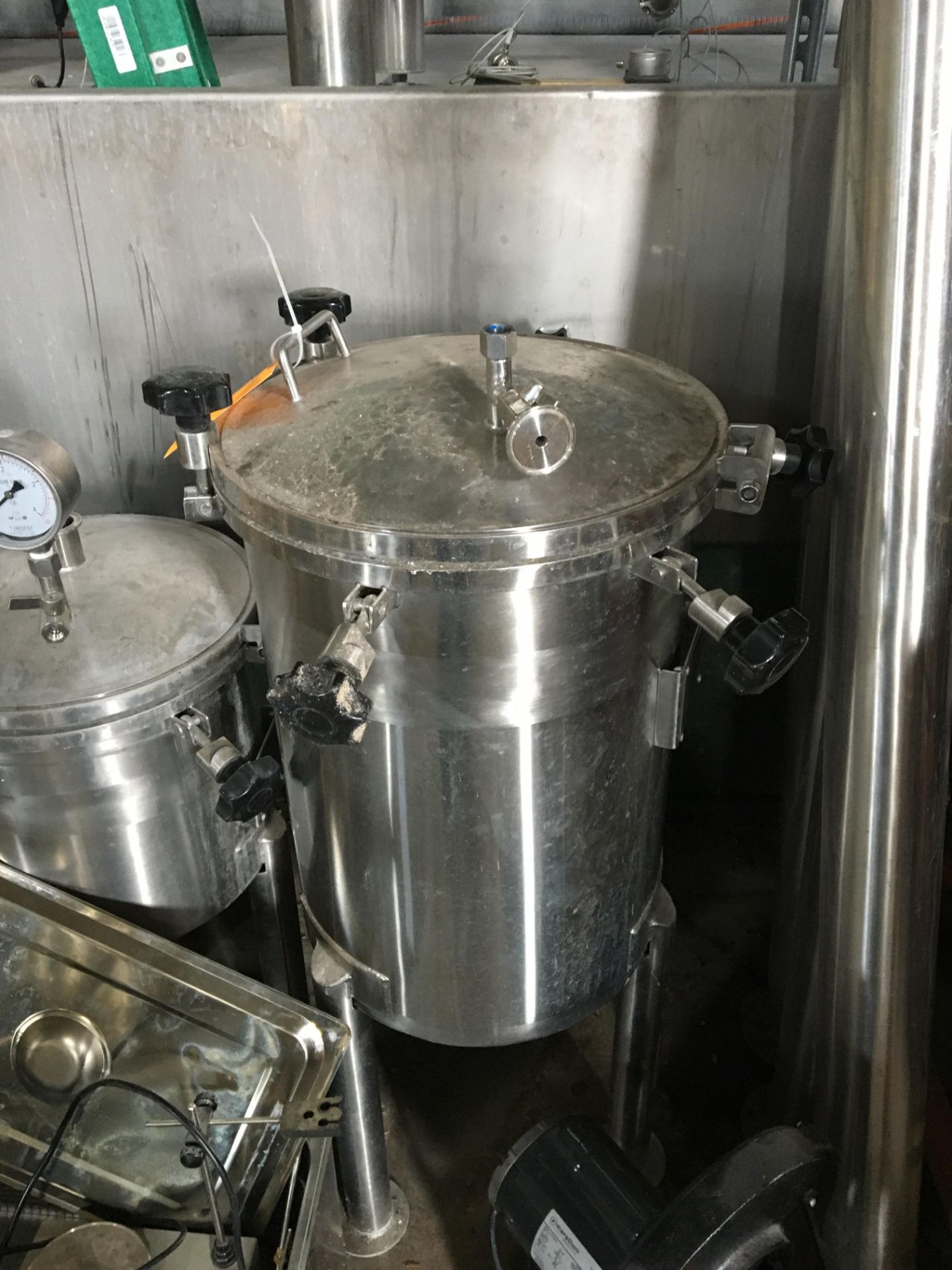 50-L Minnetonka Hops Back Tank, Stainless Steel; Vessel That a brewing vat into which the wort is