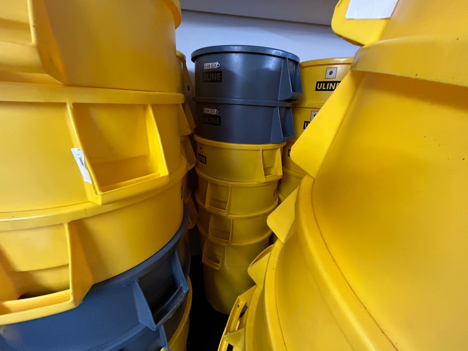 Rubbermaid, Lot approx (10) - Uline, 44 Gallon Yellow Food Grade Containers - Image 7 of 20
