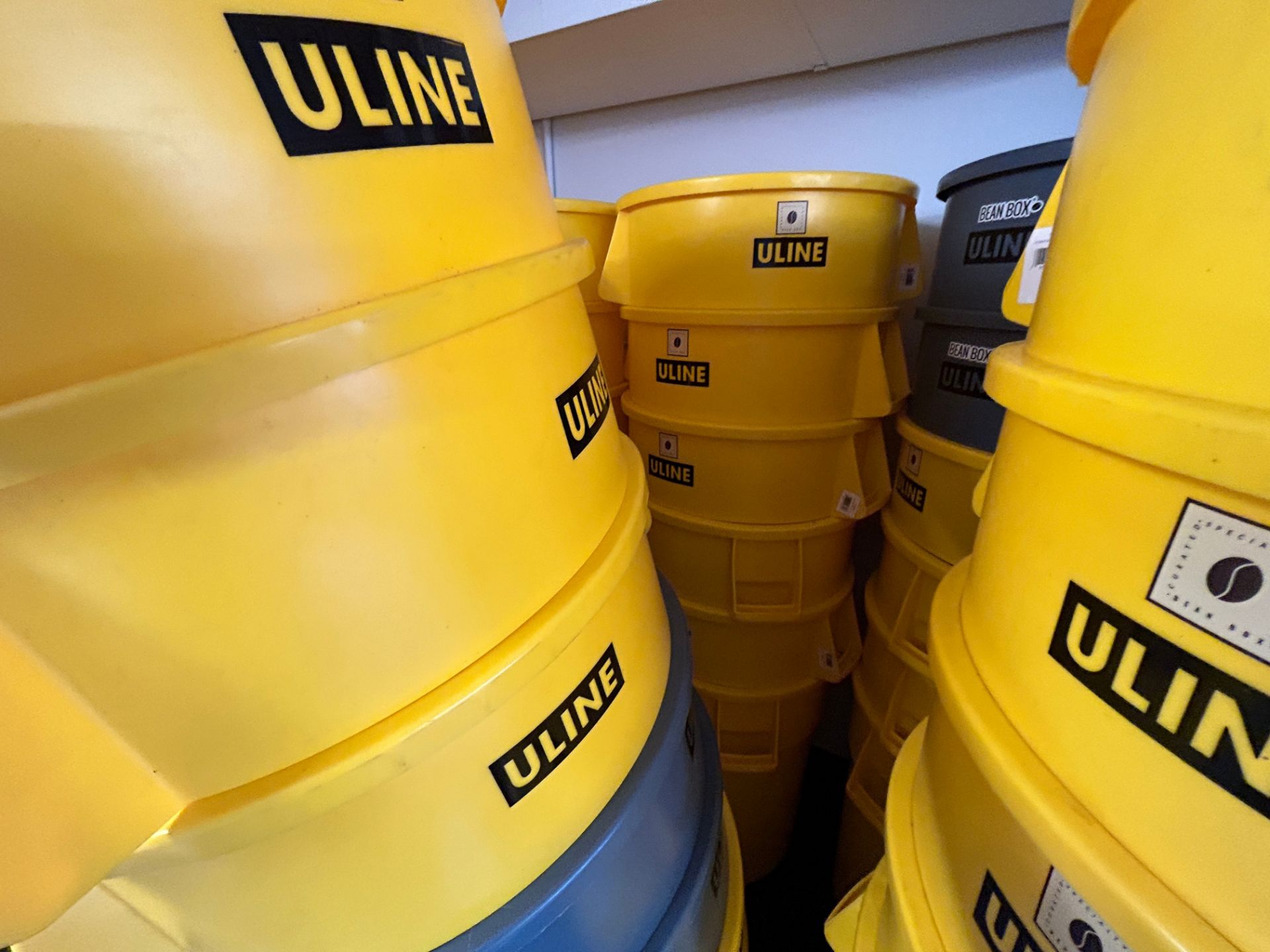 Rubbermaid, Lot approx (10) - Uline, 44 Gallon Yellow Food Grade Containers - Image 9 of 20