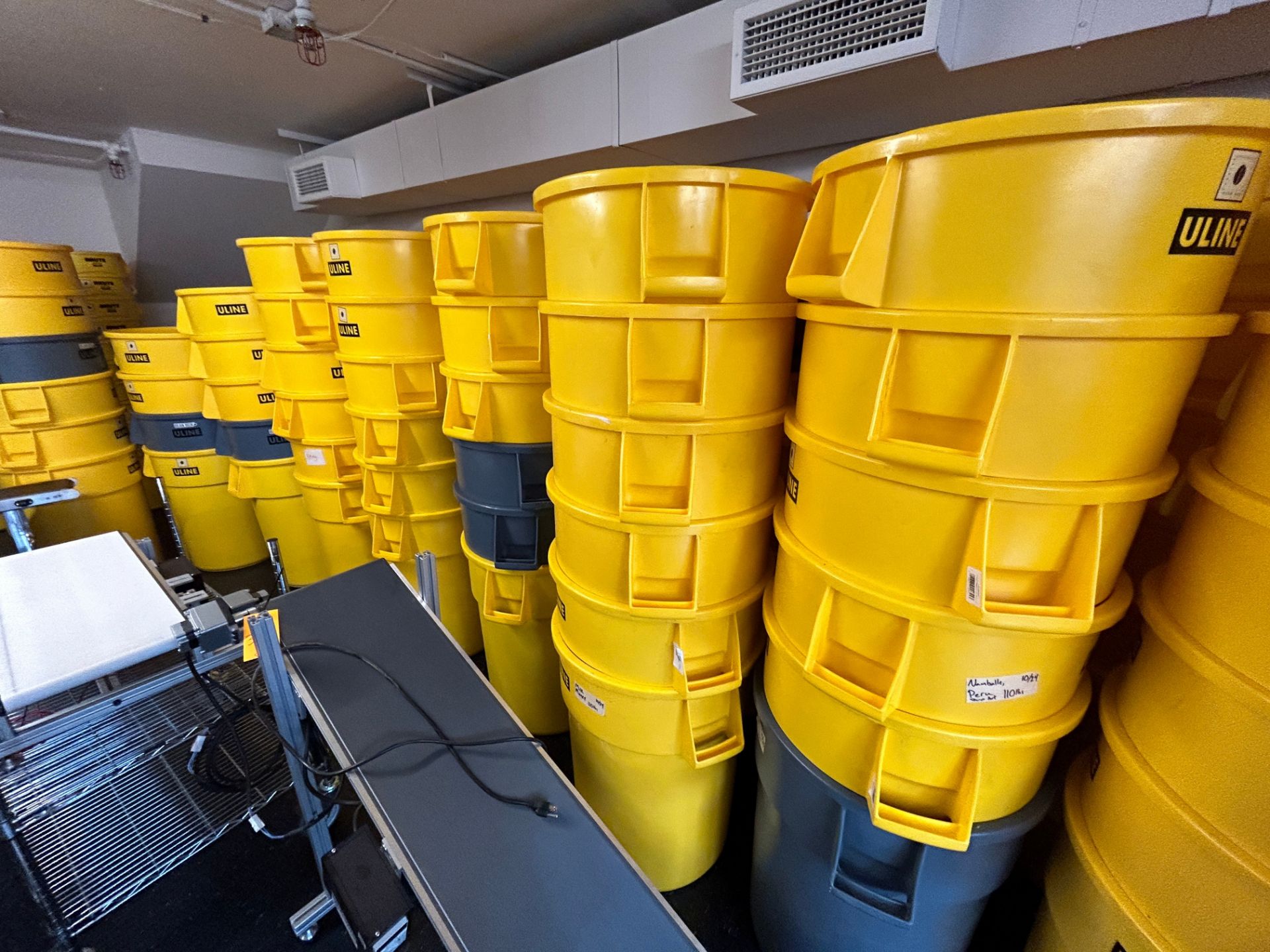 Rubbermaid, Lot approx (10) - Uline, 44 Gallon Yellow Food Grade Containers - Image 6 of 20
