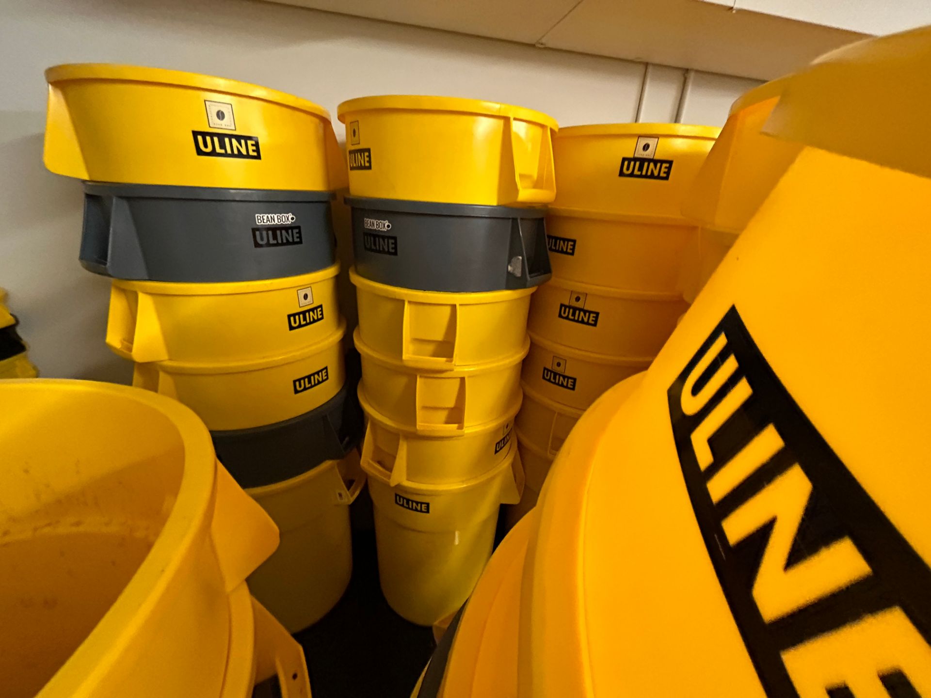 Rubbermaid, Lot approx (10) - Uline, 44 Gallon Yellow Food Grade Containers - Image 15 of 20