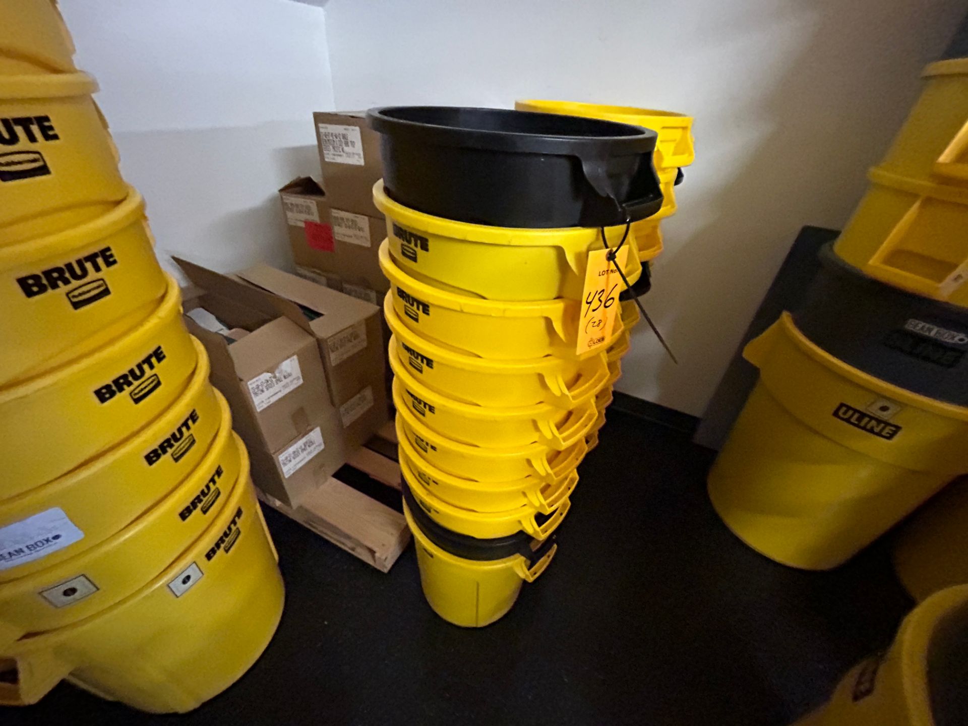 Rubbermaid, Lot (5) Uline, 10 Gallon Yellow Food Grade Containers
