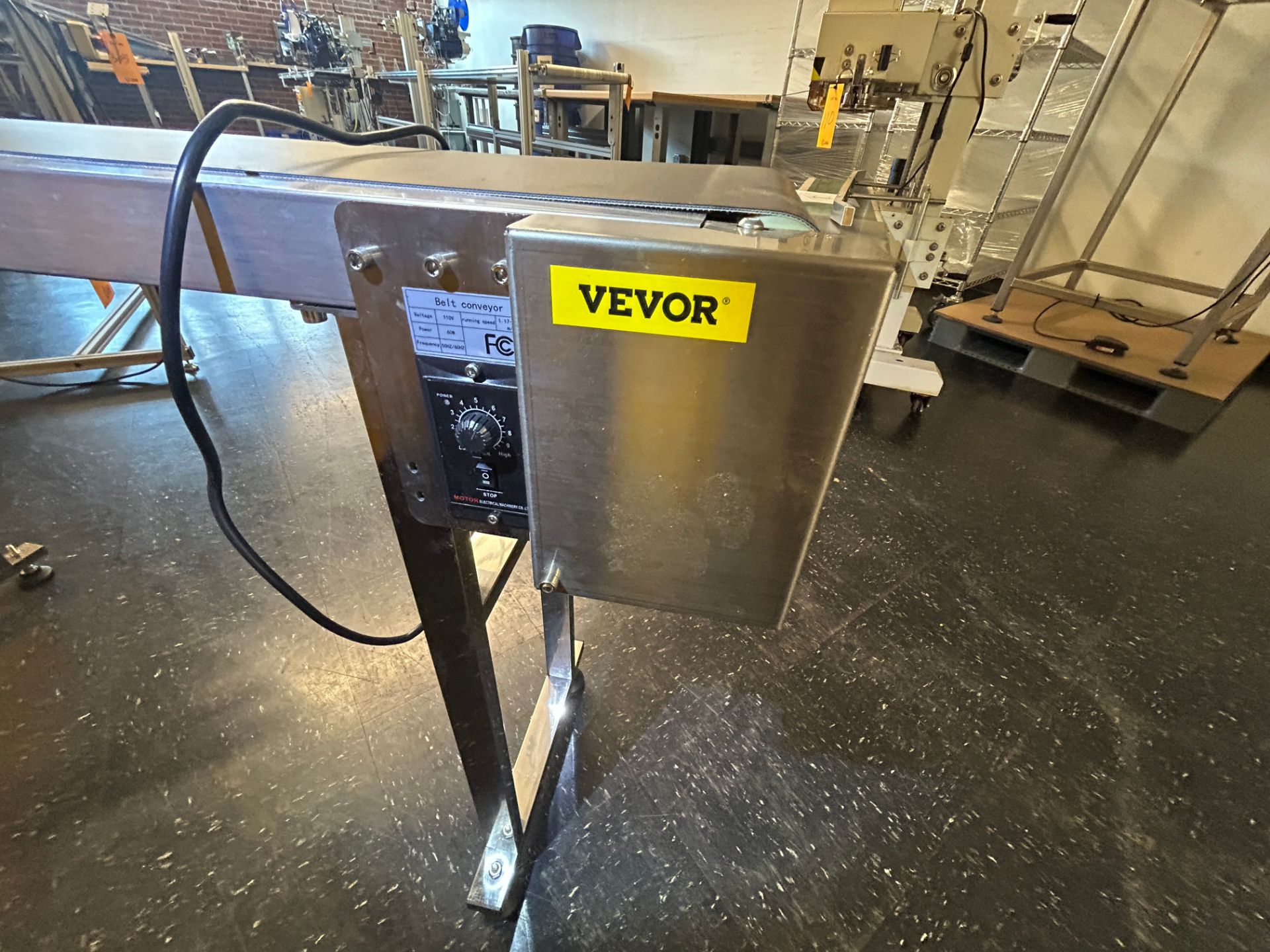 Vevor Mdl ITC Adjustable, 12 Inch Wide x 56 Inch Long Flat Belt Conveyor - Image 3 of 4