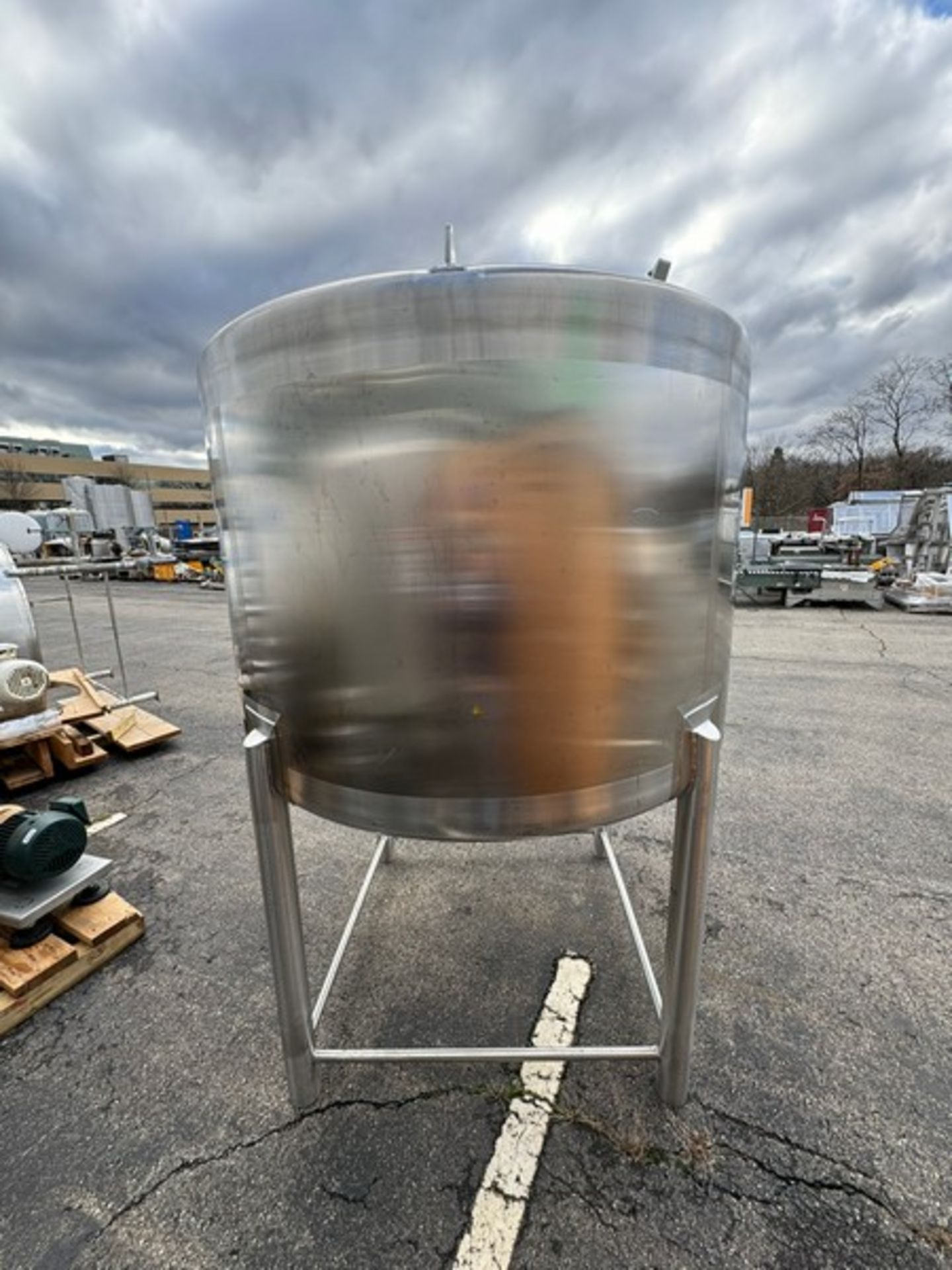 Feldmeier 2,000 Gal. S/S Single Wall Mix Tank,S/N A-753-00, with Aprox. 3” Clamp Type Outlet Cone - Image 3 of 7