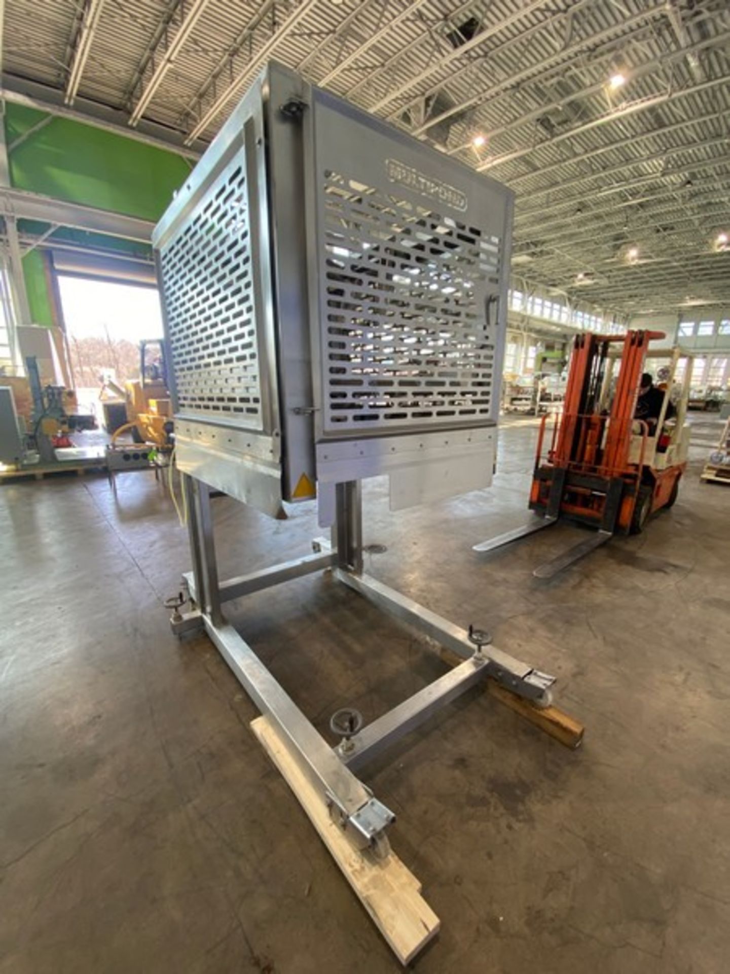 MultiPod 15-Station MultiHead Weigher,with Plastic Red Buckets, with Associated Pans & Chutes, - Image 20 of 24