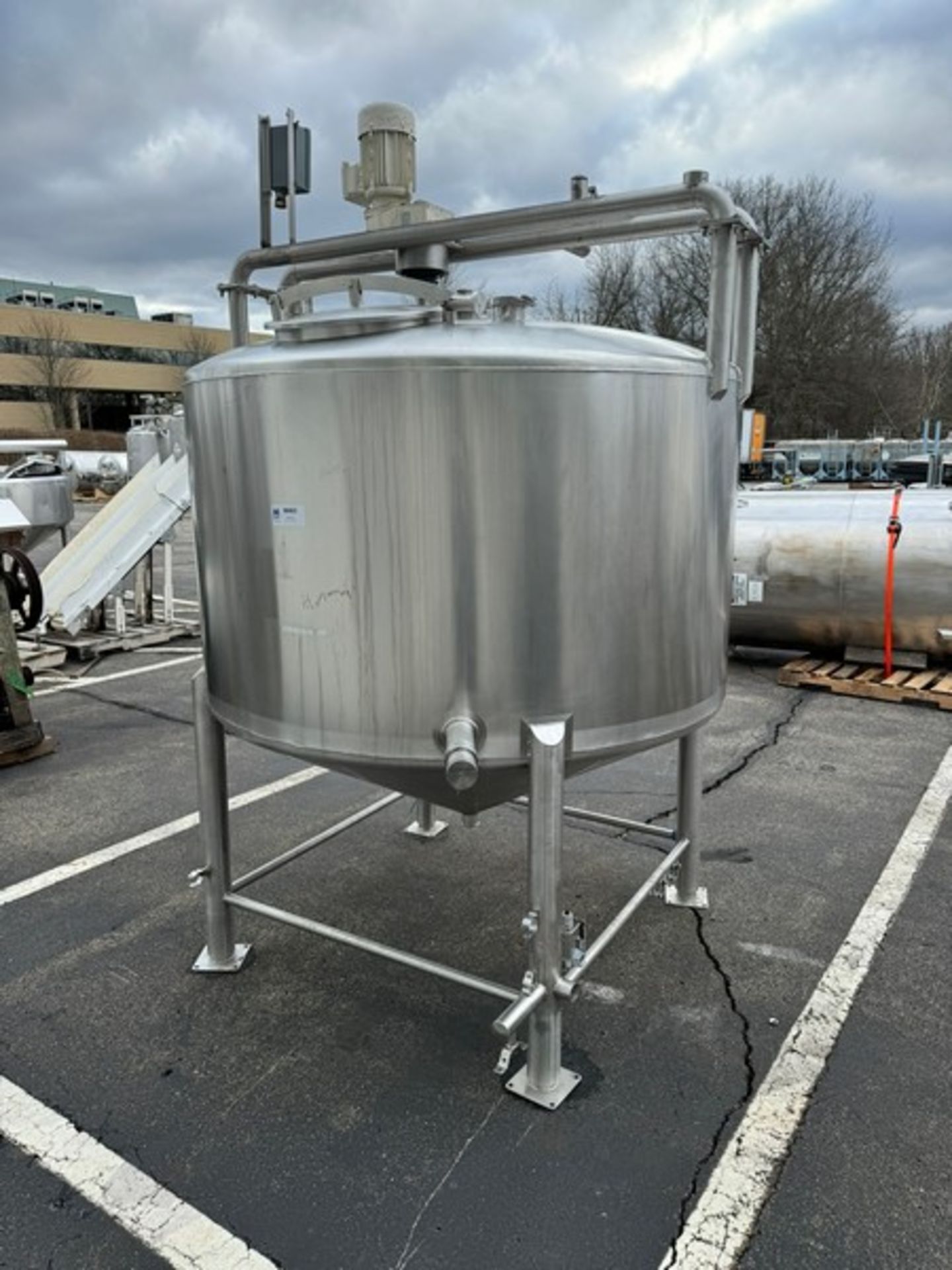 Aprox. 500 Gal. S/S Single Wall Mix Tank,with Vertical Agitator, with Aprox. 6” Clamp Type