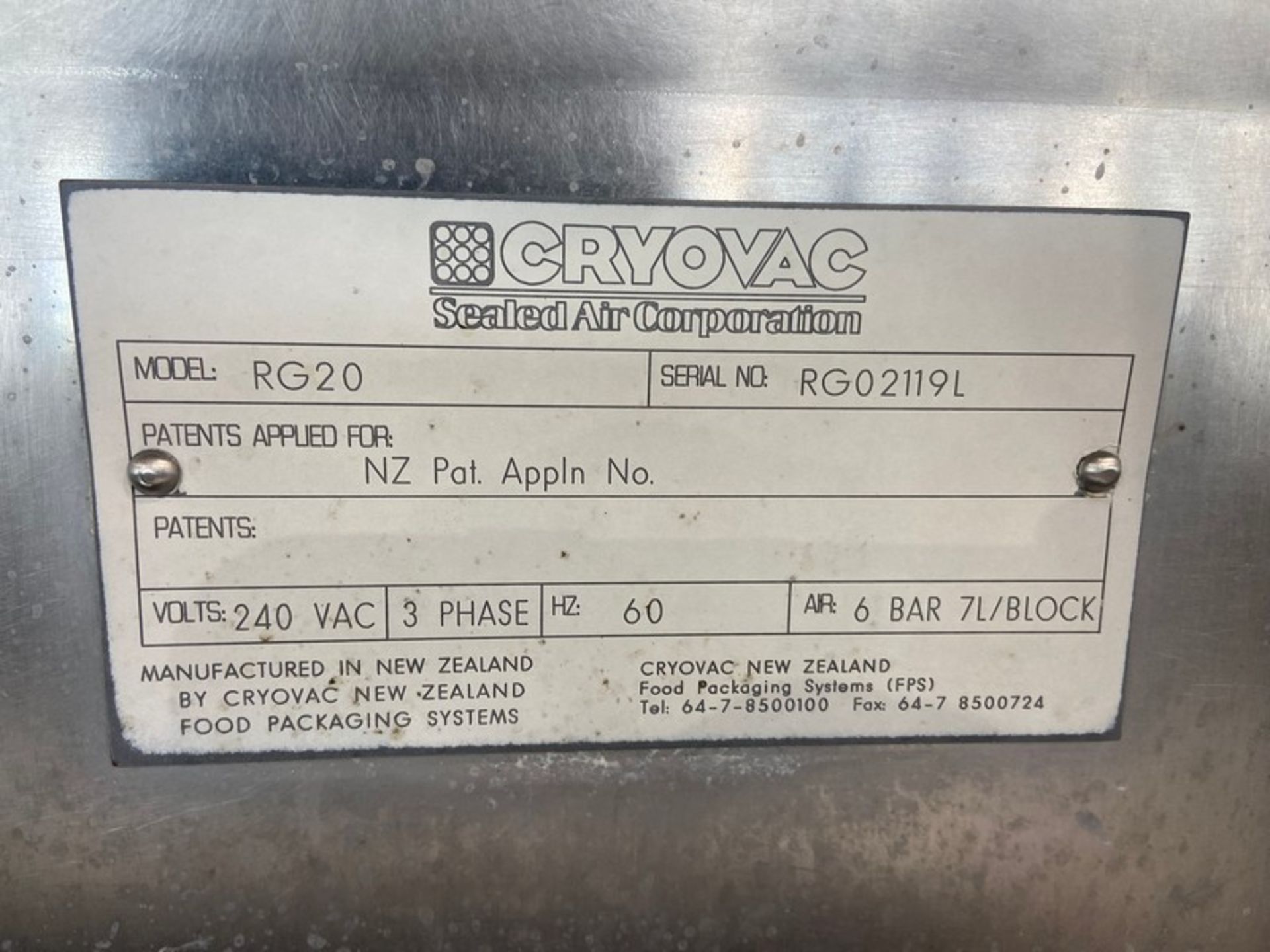 Cryovac S/S Regusset Machine,M/N RG20, S/N RG02119L, with Aprox. 16" W Plastic Interlock Conveyor, - Image 7 of 10