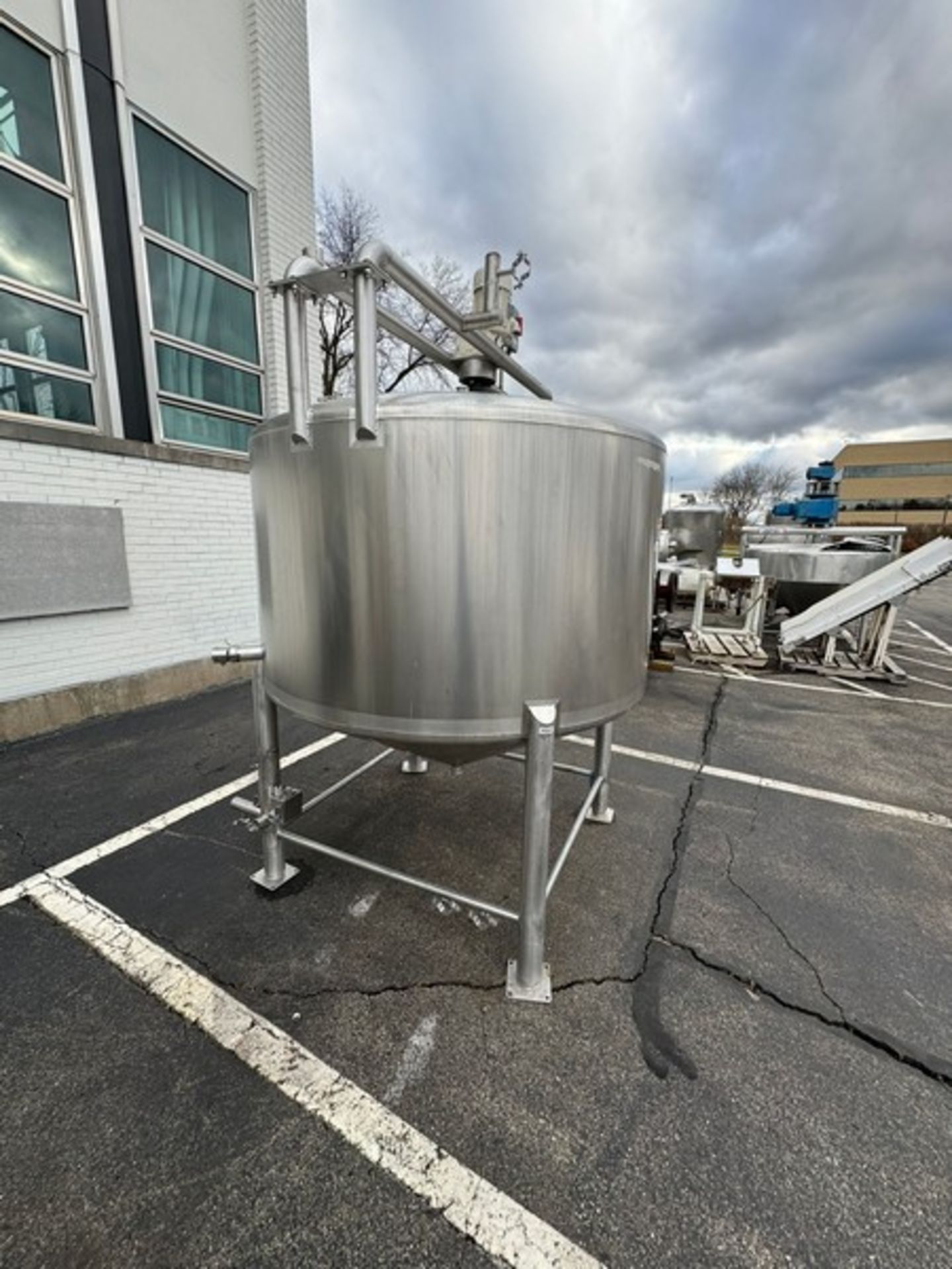 Aprox. 500 Gal. S/S Single Wall Mix Tank,with Vertical Agitator, with Aprox. 6” Clamp Type - Image 5 of 9