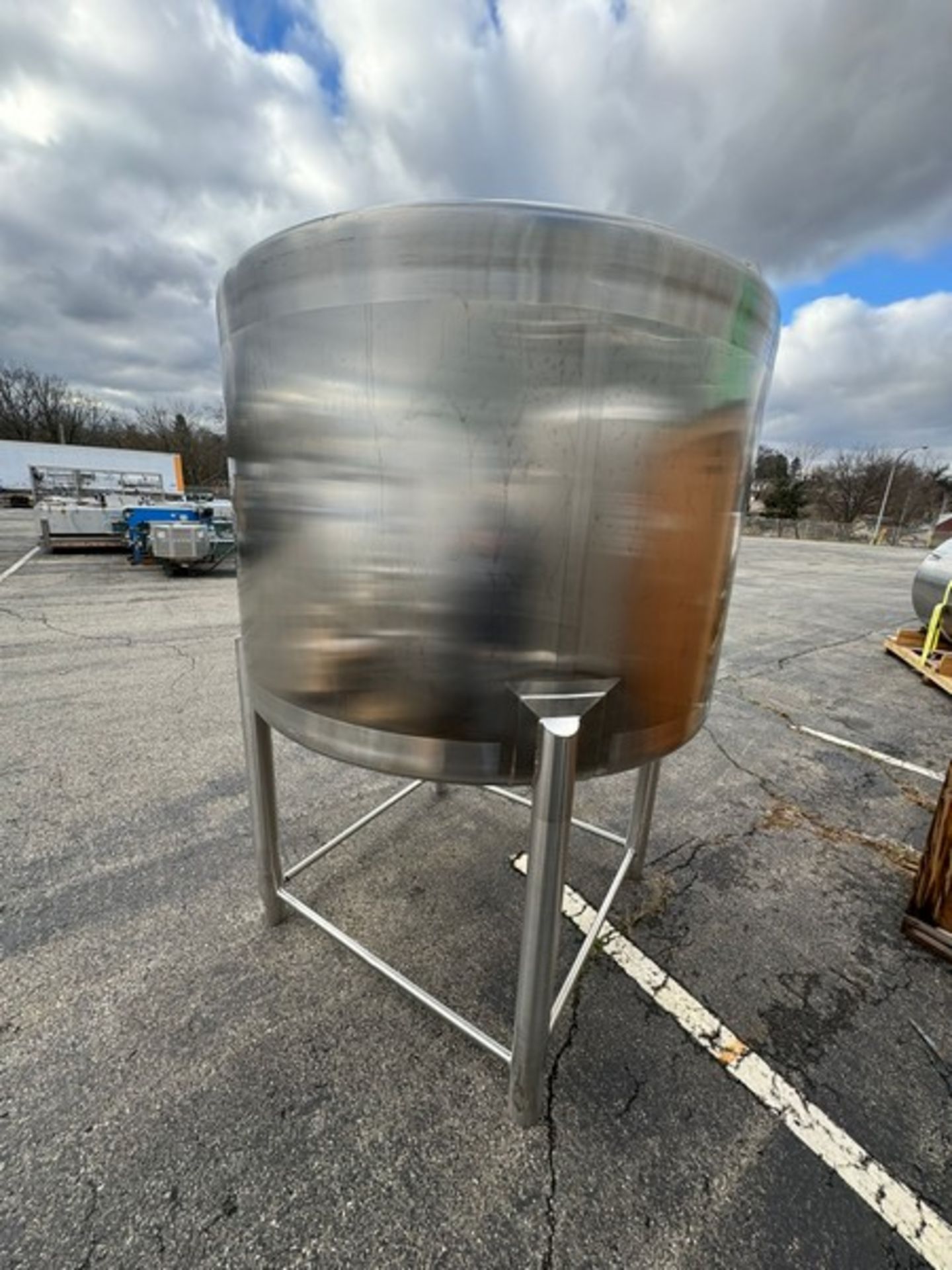 Feldmeier 2,000 Gal. S/S Single Wall Mix Tank,S/N A-753-00, with Aprox. 3” Clamp Type Outlet Cone - Image 4 of 7