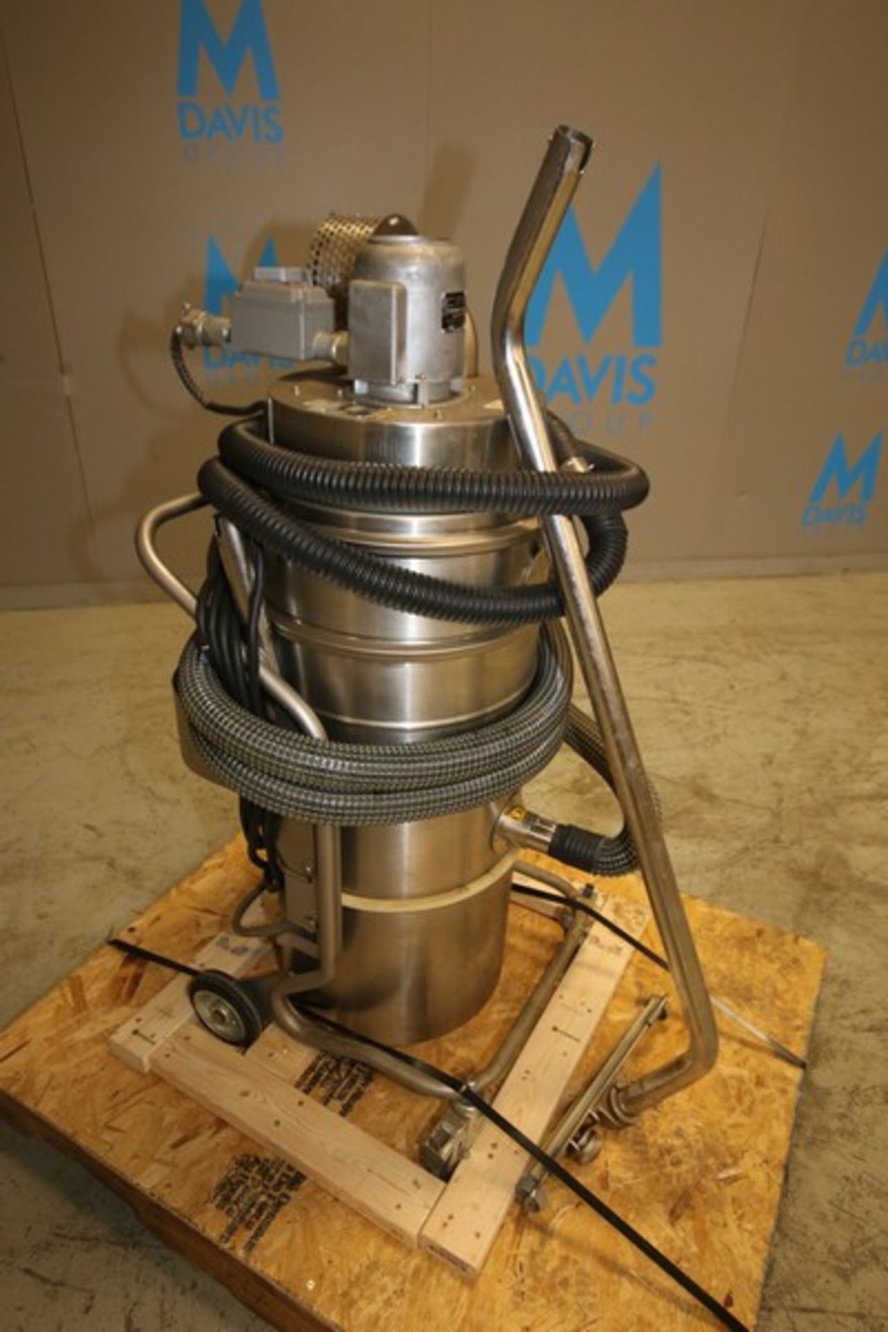 Nilfisk / CFM Industrial Vacuum, Model VHS110EXP, SN 211900194, 110V (INV#101546) (Located @ the MDG - Image 2 of 4