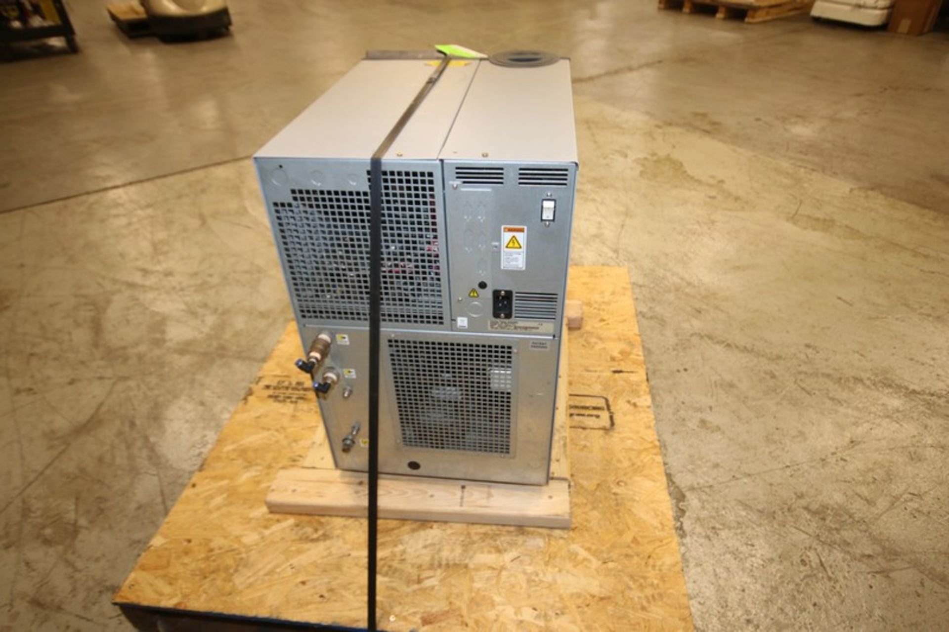 Thermo Scientific Thermoflex 2500 Recirculating Chiller, SN 108071029, 208/230V (INV#101641) ( - Image 3 of 6