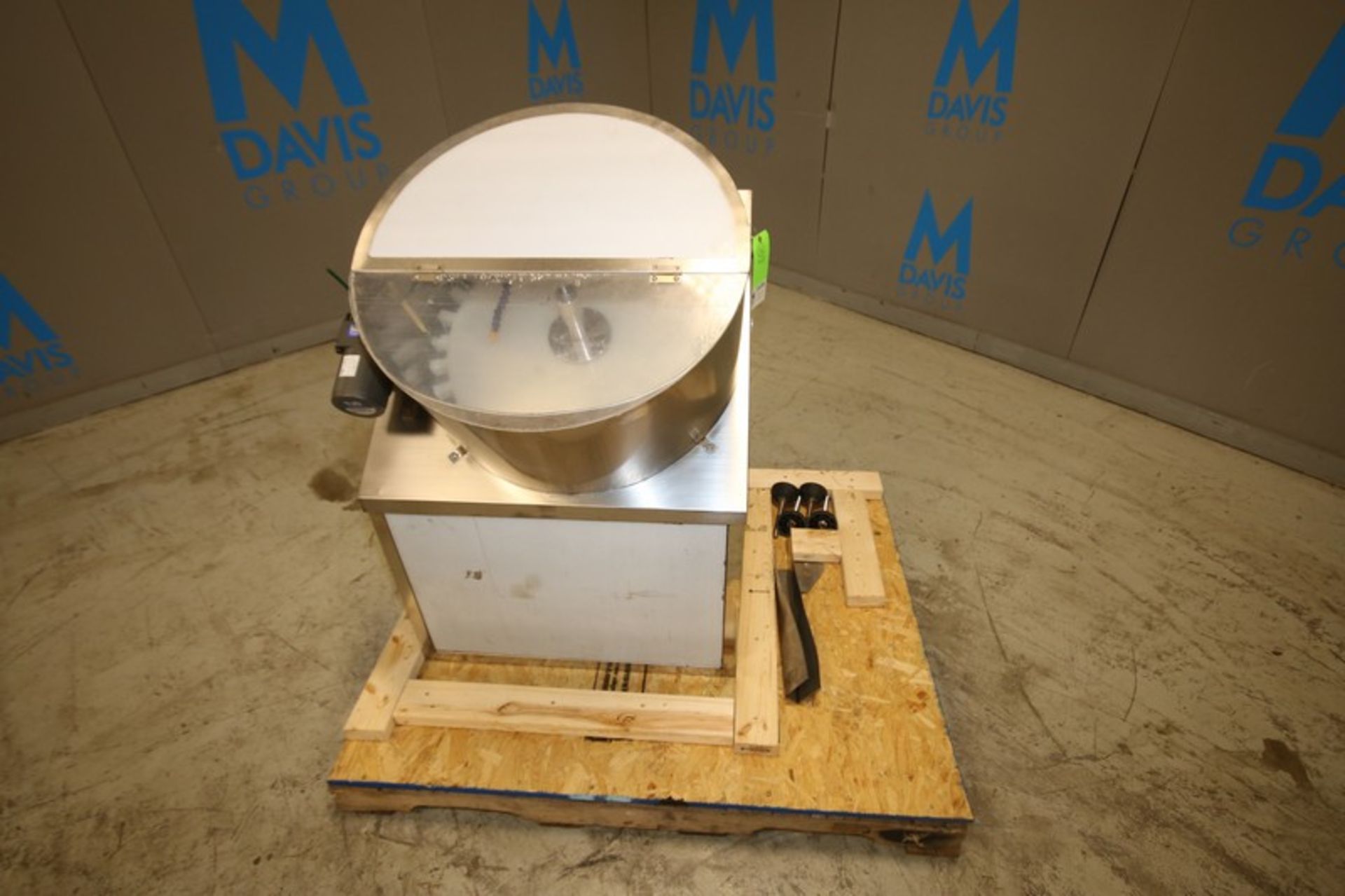 20022" W x 12" D S/S Bottle Unscrambler with Lid (INV#101599) (Located @ the MDG Auction Showroom in