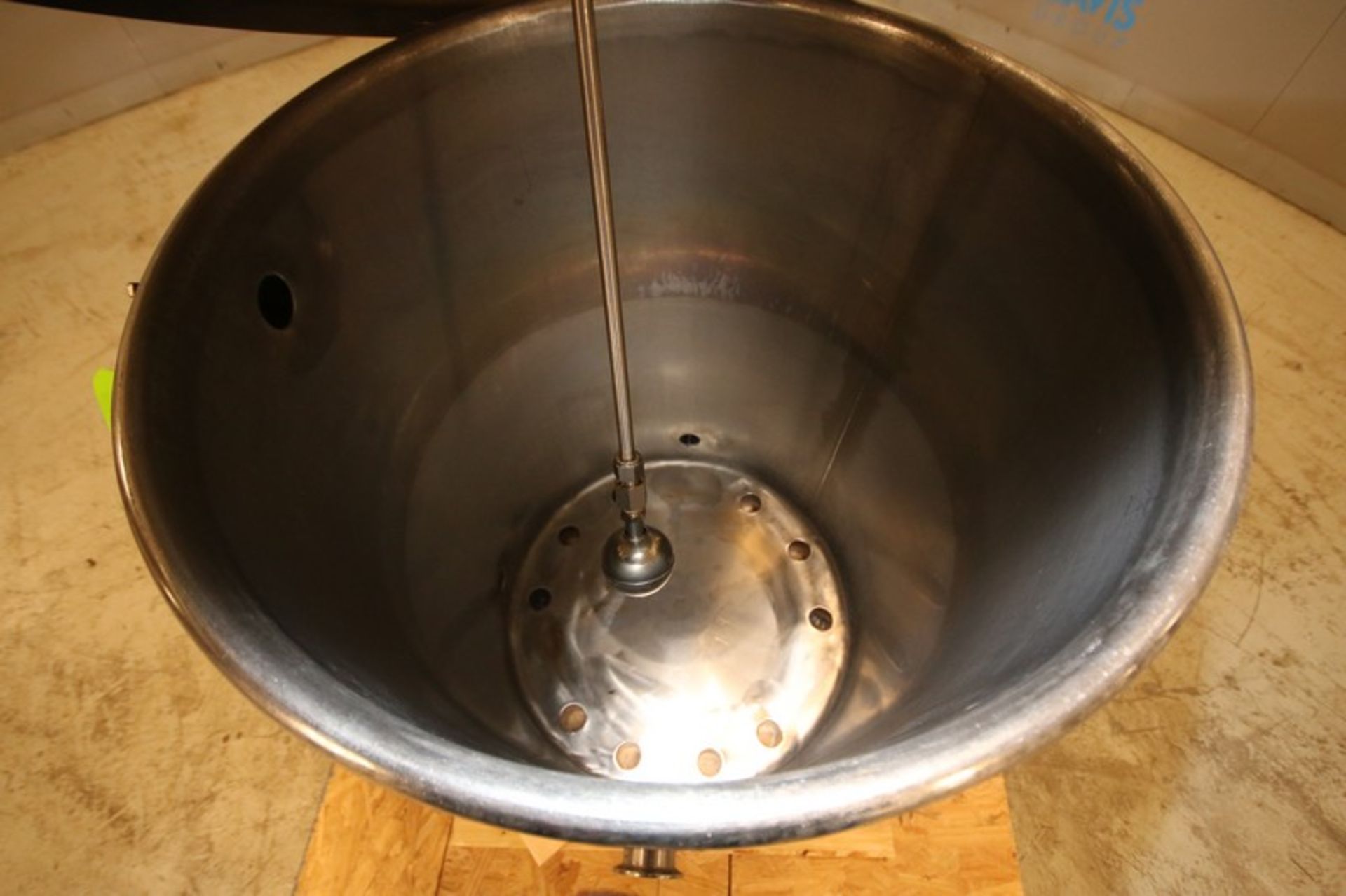 Aprox. 40 Gallon S/S Balance Tank, with (10) 1.5" CT Bottom Connections, Lid, (4) 1.5" CT Side - Image 2 of 7