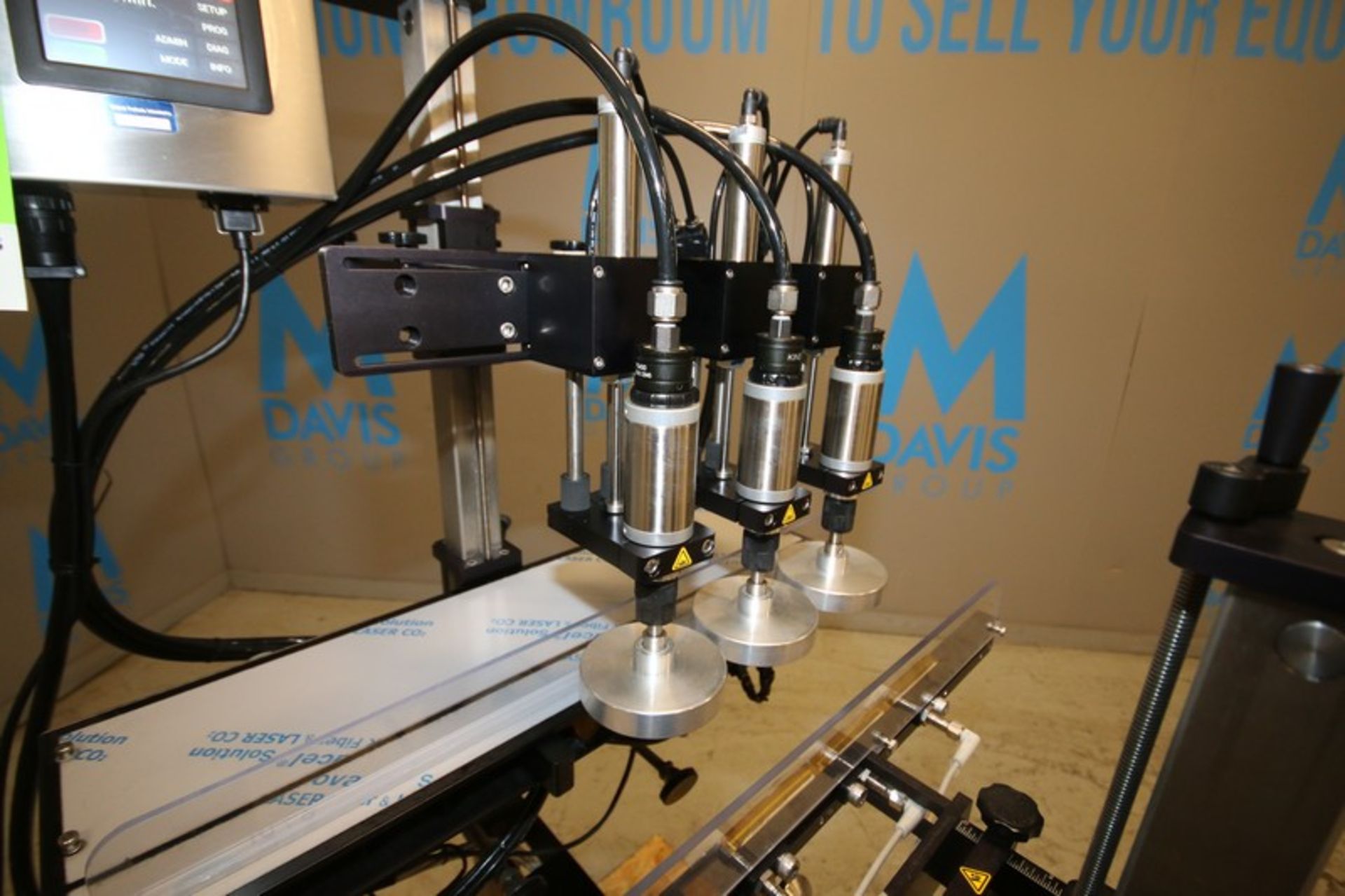 Kinex 3 - Head Capper, Model Auto Mate, SN 1259, with PS400 Capper Heads, Mounted on Adjustable - Image 2 of 8