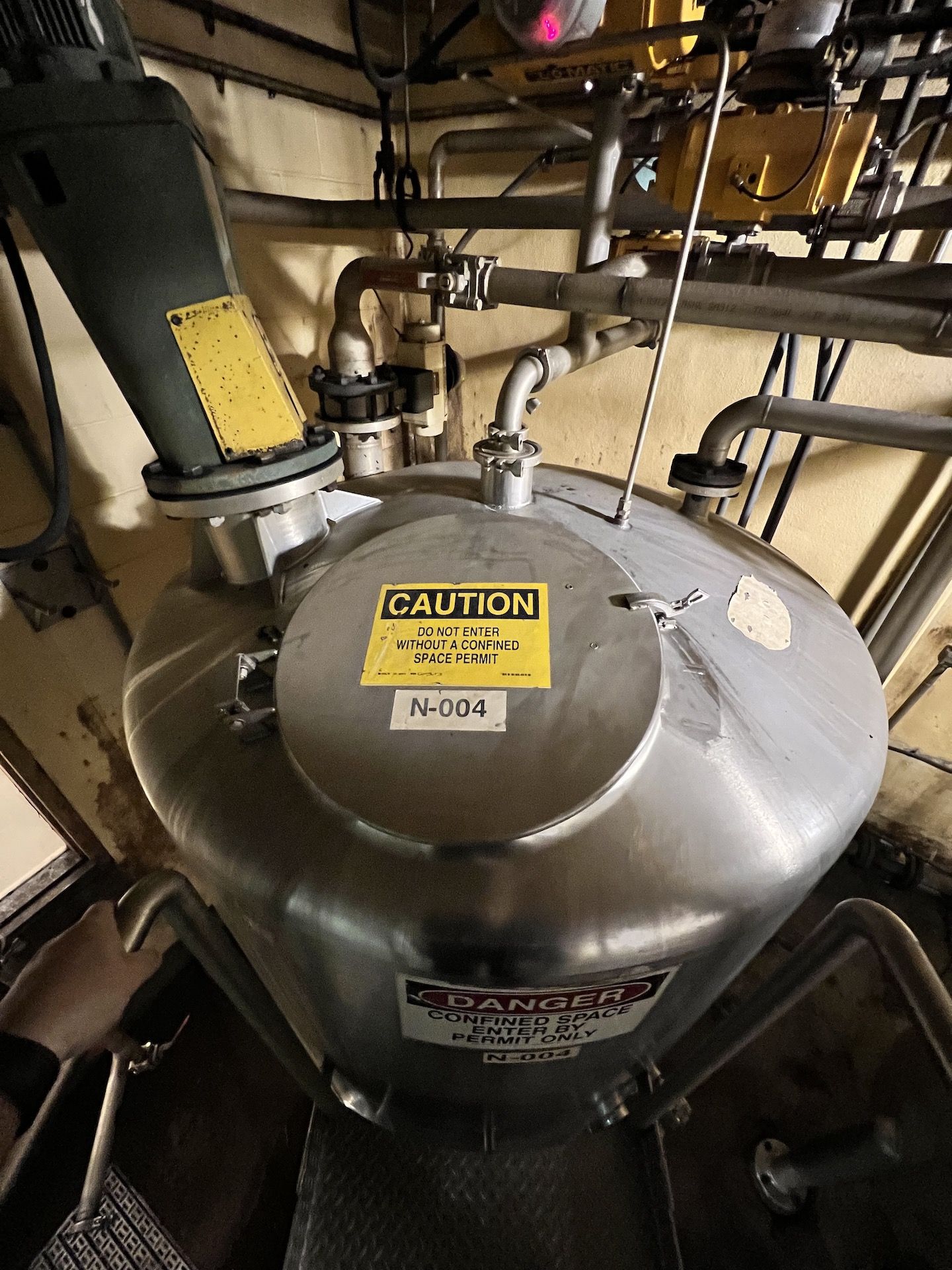 CHERRY BURRELL S/S MIXING TANK WITH TOP-MOUNT AGITATION, S/N 76-E-273-1 (SIMPLE LOADING FEE $1,650) - Image 11 of 13