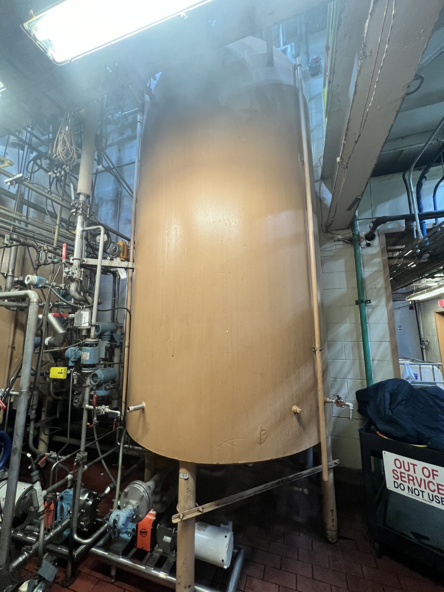 CHERRY BURRELL S/S JACKETED MIXING TANK, S/N 69E-465-, WITH TOP-MOUNT AGITATION - Image 9 of 14