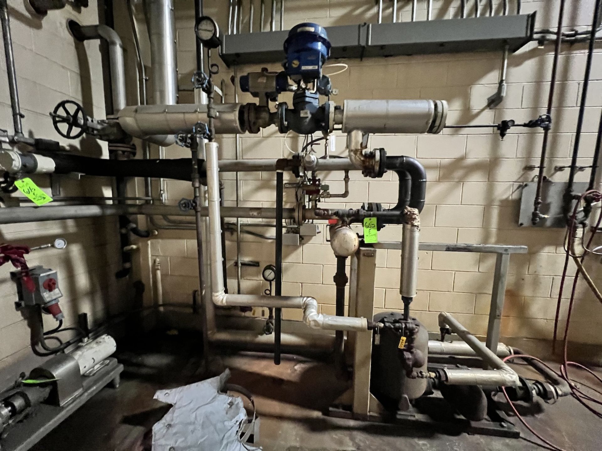 CIRCULATION SKID INCLUDING HEAT EXCHANGER, FLOW METER, VALVES AND ASSOCIATED - Image 2 of 7