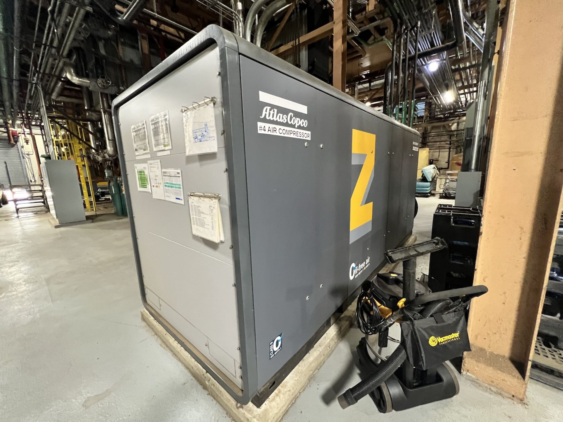 2017 ATLAS COPCO AIR COMPRESSOR, MODEL ZR315 VSD-FF, S/N APF216718, 8.6 BAR 125 PSI, 19,863 HOURS - Image 31 of 56