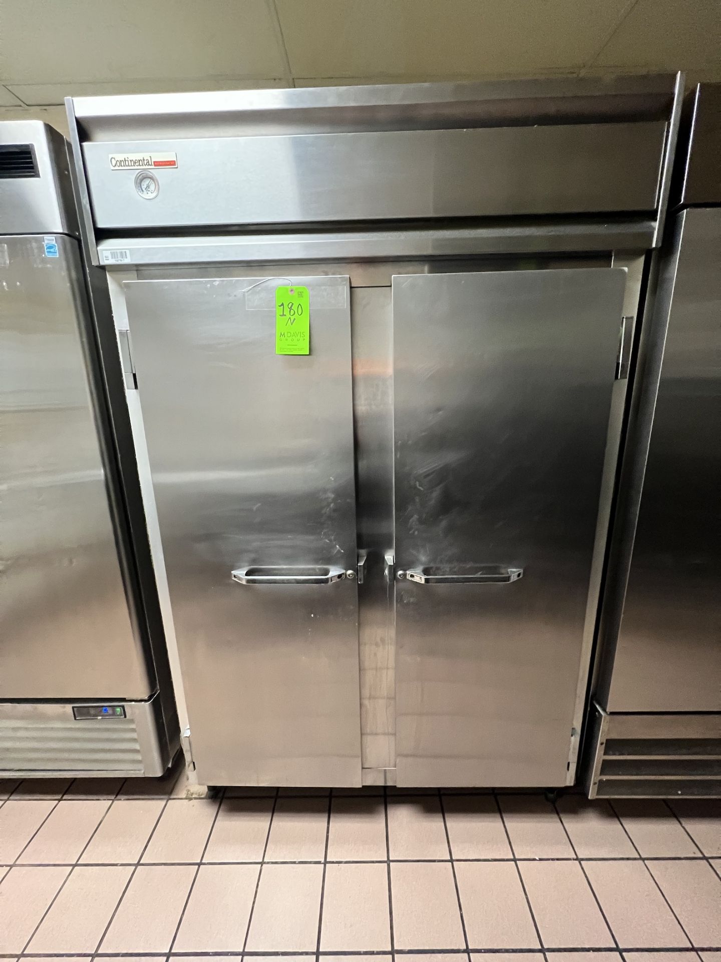 CONTINENTAL 2-DOOR S/S REFRIGERATOR, MODEL 2R, 115 V, 1 PHASE (SIMPLE LOADING FEE $220)