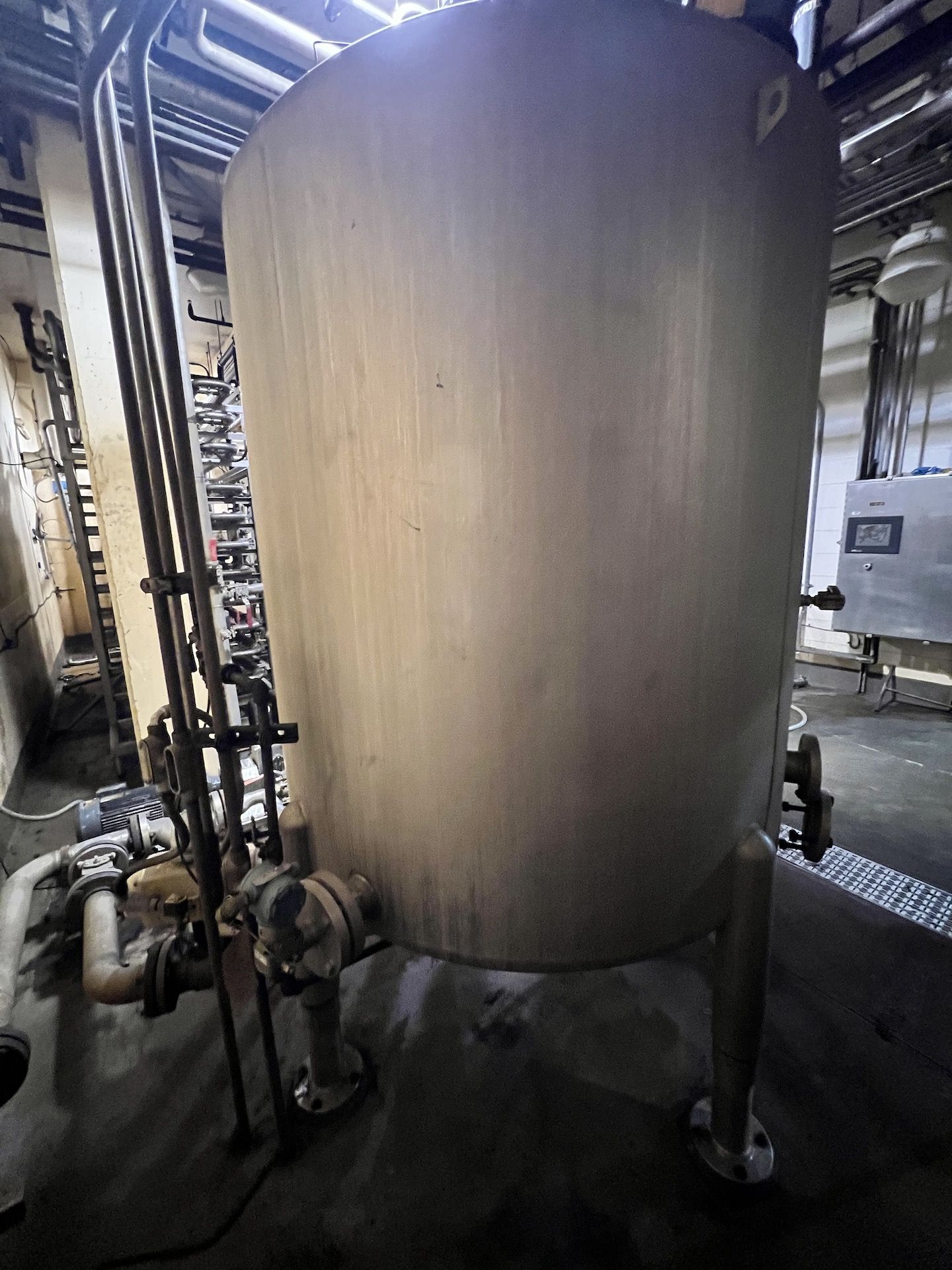 CHERRY BURRELL S/S MIXING TANK WITH TOP-MOUNT AGITATION, S/N 76-E-273-2 (SIMPLE LOADING FEE $1,650) - Image 4 of 15