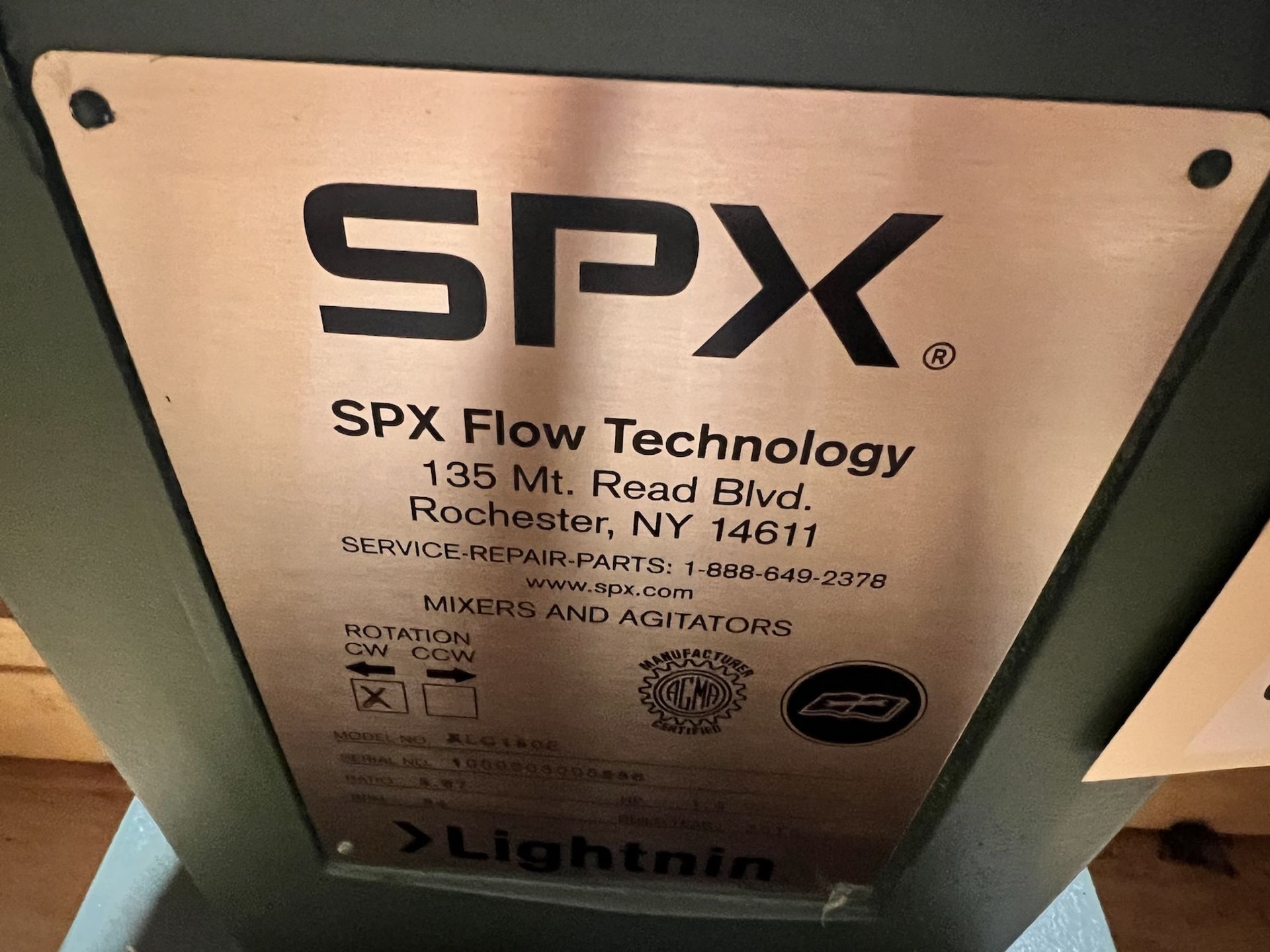 NEW SPX Lightnin Pedestal Mount Stationary Mixer Model # XLC150F, Ratio 5.07, 1.5 HP, RPM 84 - Image 4 of 9
