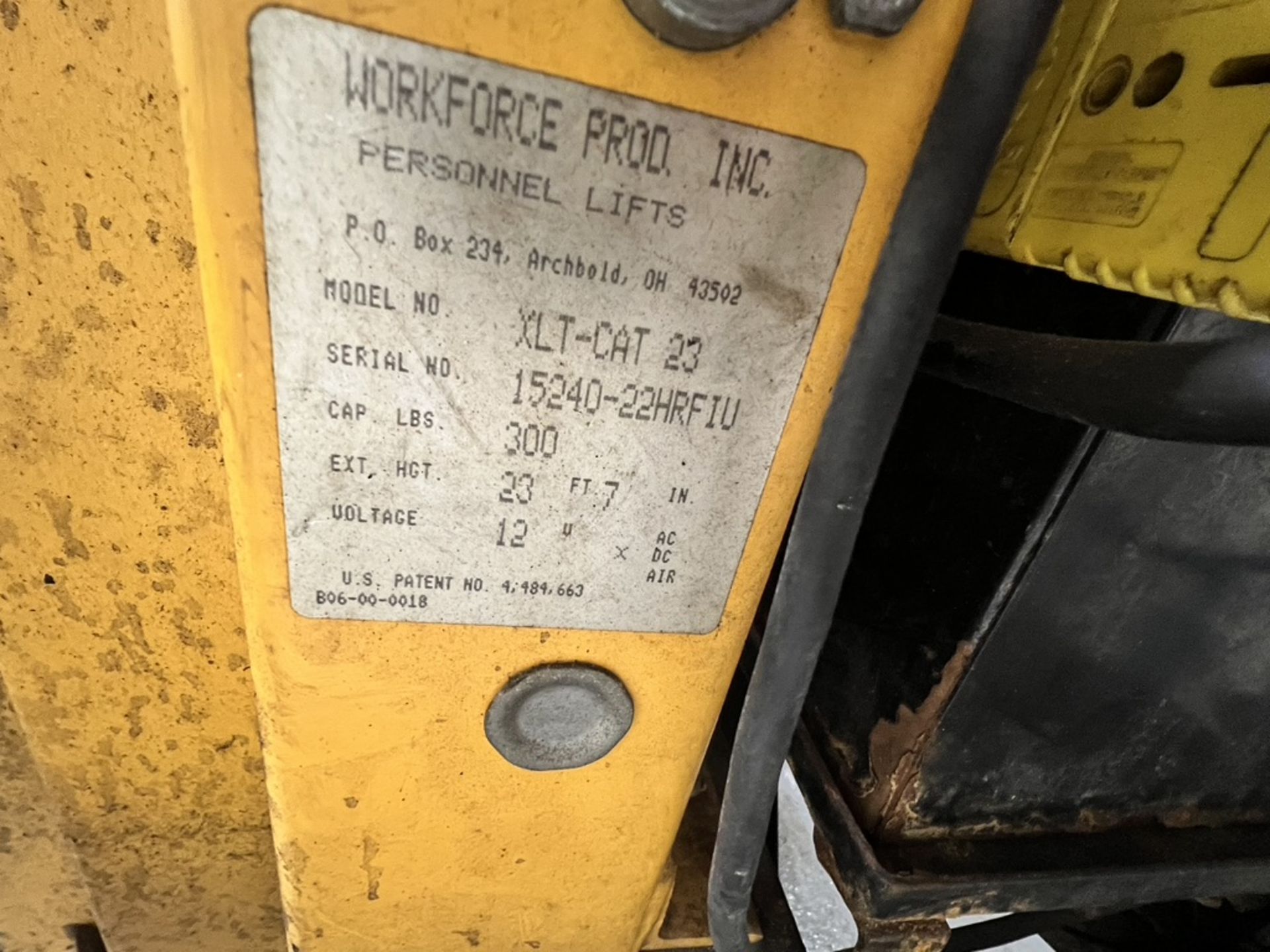 WORKFORCE XLT CAT 23 MAN LIFT, S/N 15240-22HRFIU, 300 LB CAP (SIMPLE LOADING FEE $110) - Image 7 of 9