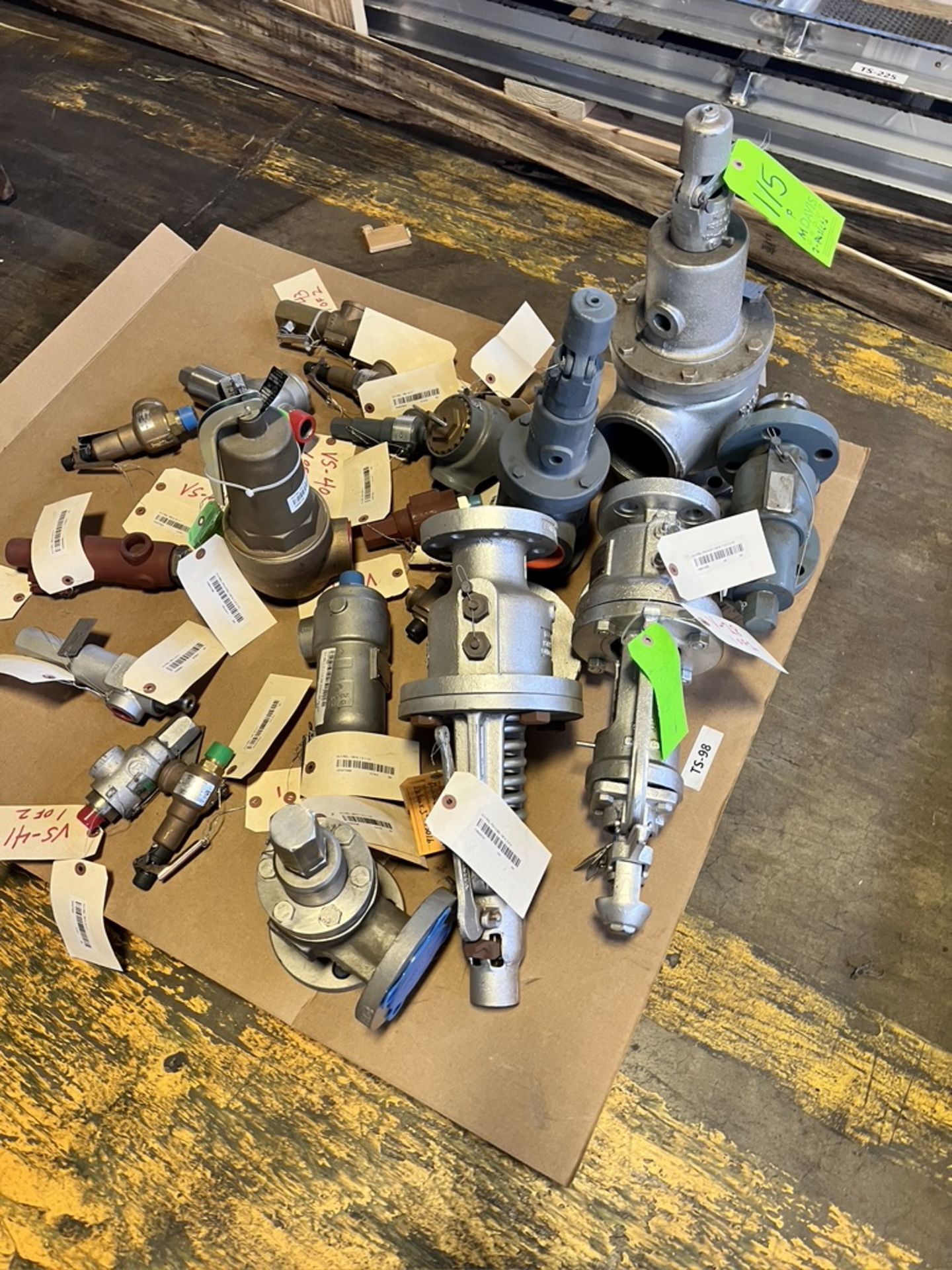 (2) PALLETS OF ASSORTED RELIEF VALVES (SIMPLE LOADING FEE $110) - Image 10 of 14