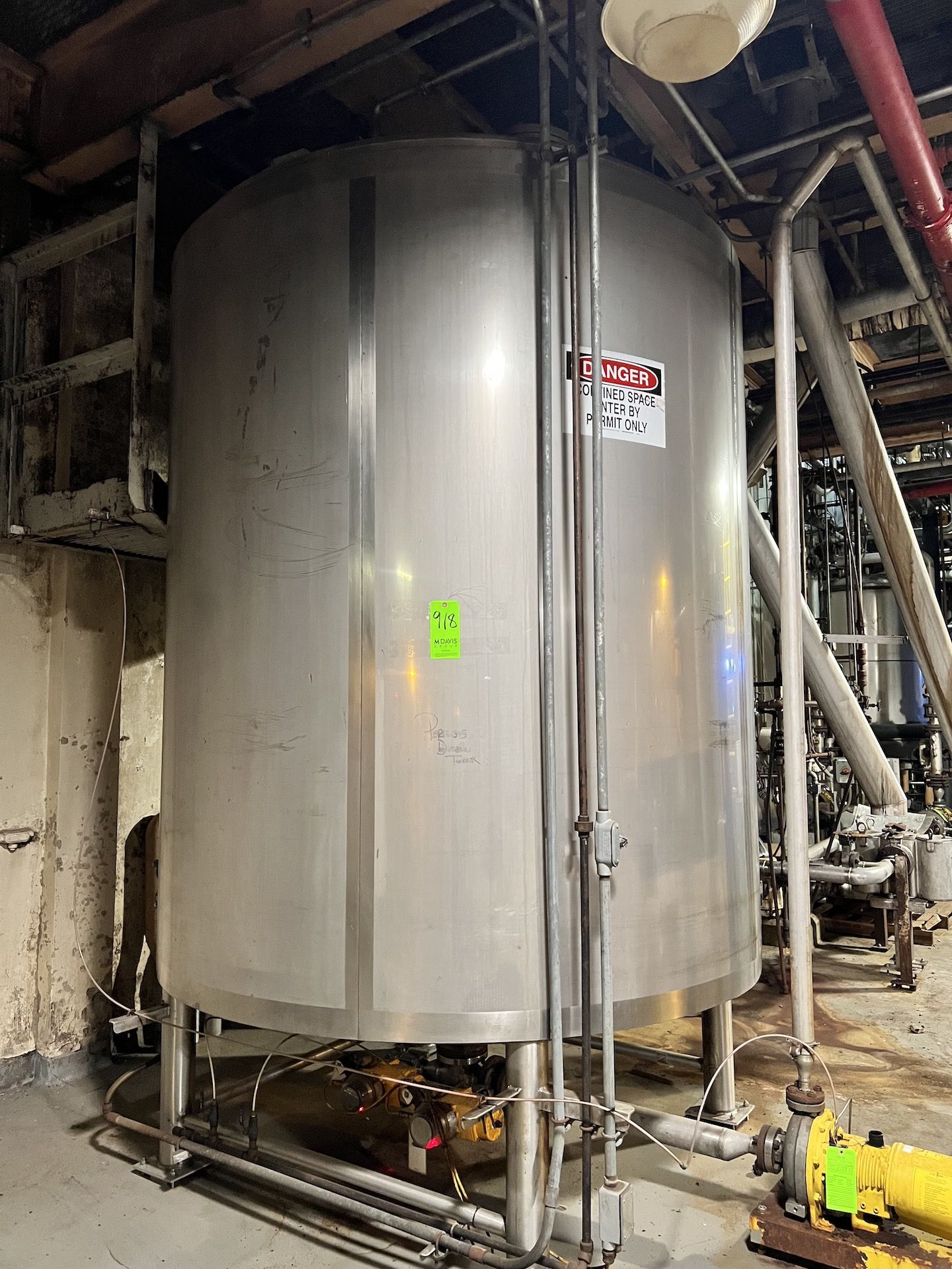 STAINLESS PROCESS EQUIPMENT 2,100 GALLON S/S TANK, S/N S-3819-A, (SIMPLE LOADING FEE $2,700)