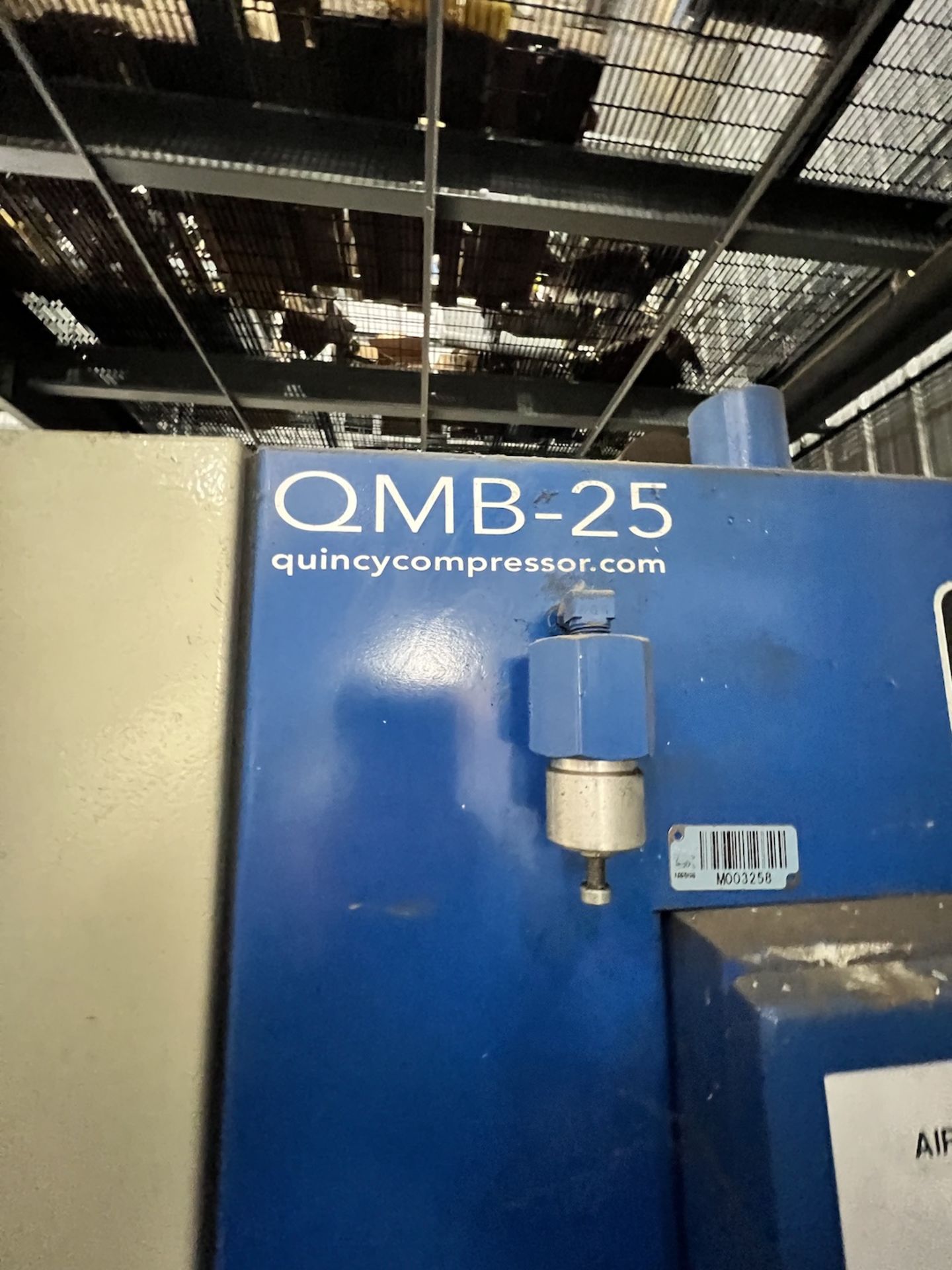 QUINCY AIR COMPRESSOR, MODEL QMB-25, S/N UN061035, 1,442 HOURS, 25-HP, 460 V (SIMPLE LOADING FEE $ - Image 6 of 17