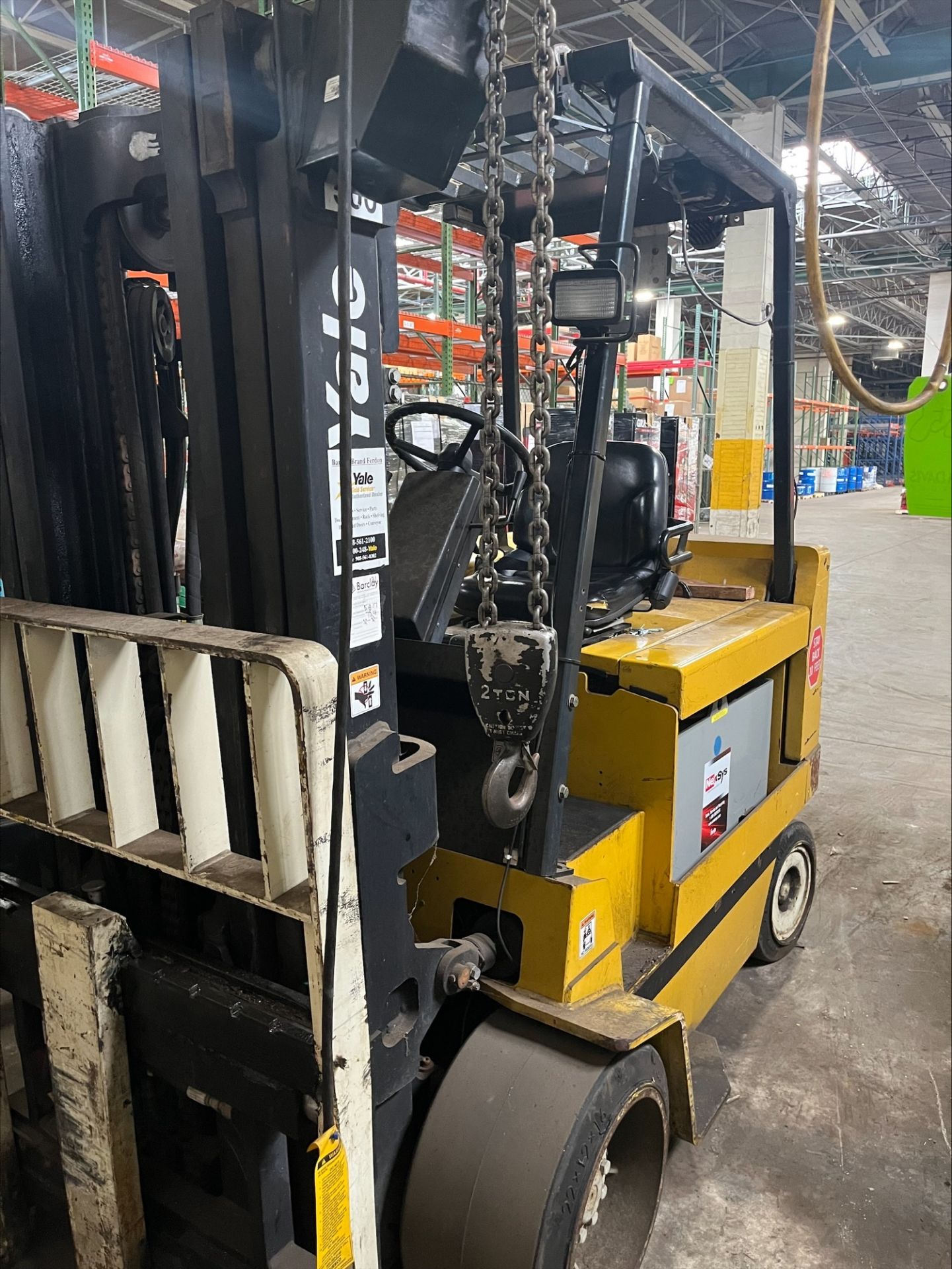 YALE LIFT TRUCK MODEL ERC100HGN36TE084 SERIAL NUMBER:A839NO2221A SALES ORDER 682137 MAXIMUM CAPACITY - Bild 3 aus 7