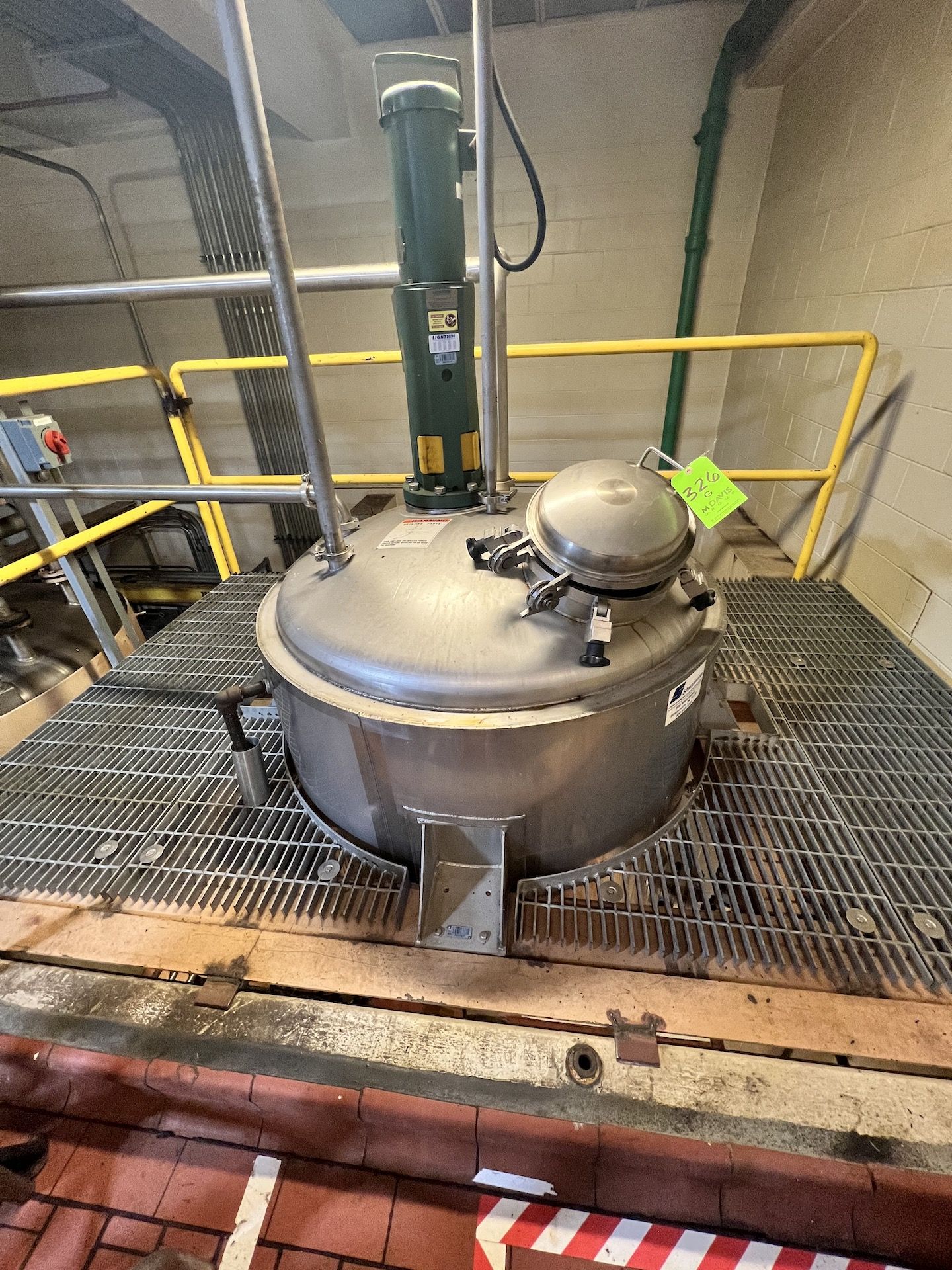 SHARPSVILLE CONTAINER S/S JACKETED MIXING TANK, LIGHTNIN TOP-MOUNT AGITATION, 3-HP, 1725 RPM,